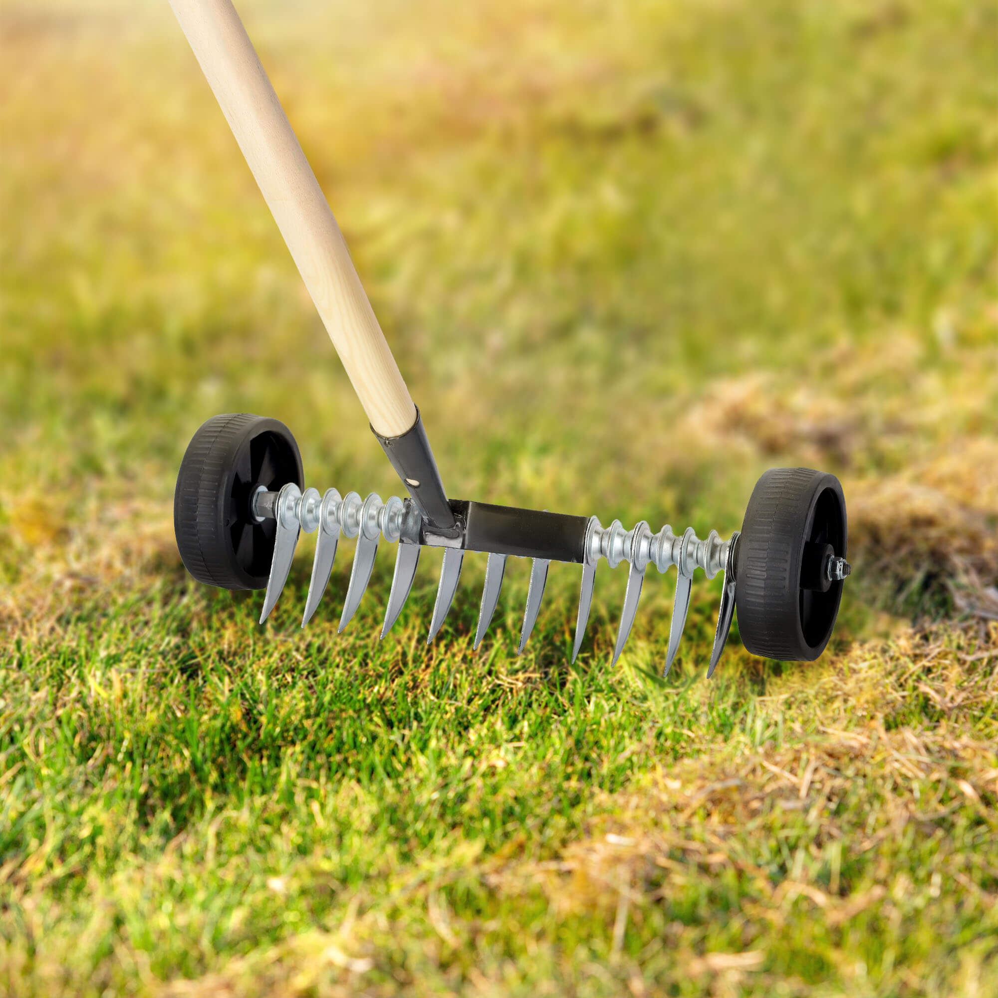 Aerator na kółkach 175 x 43 cm, srebrny