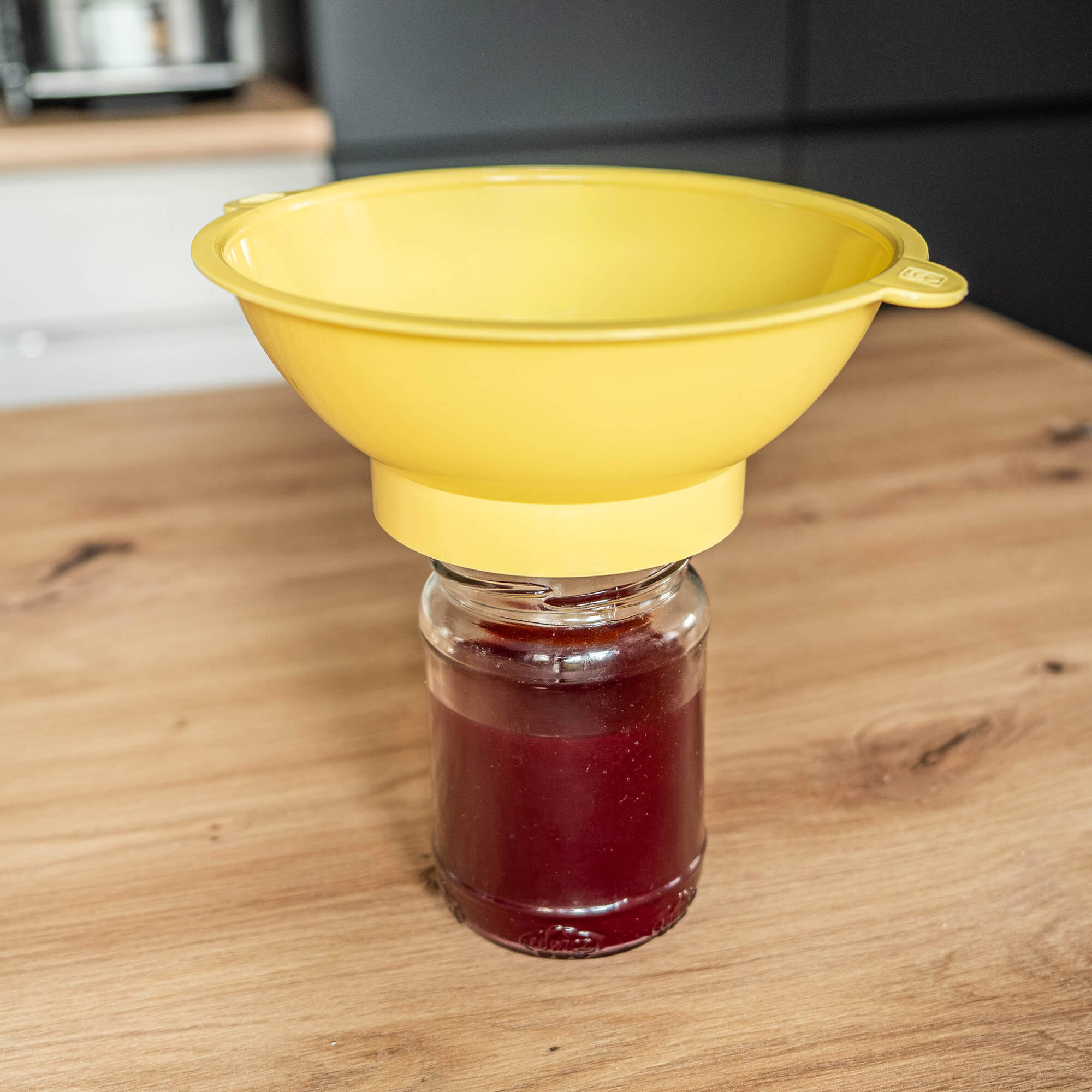 Lejek kuchenny do słoików Serrada, żółty