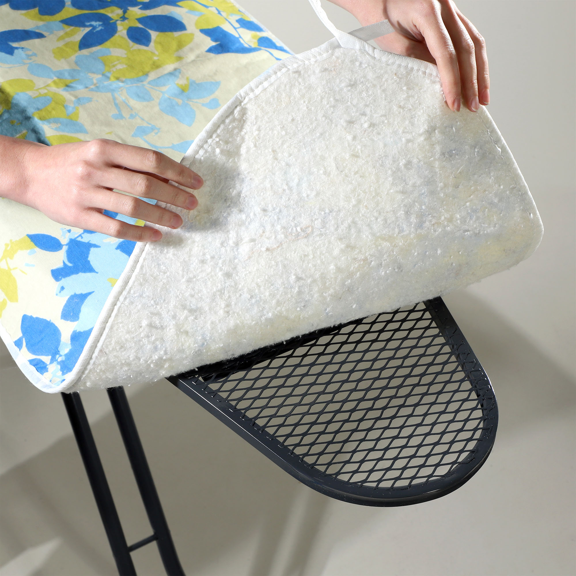 Pokrowiec na deskę do prasowania Tomar 137 x 50 cm liście drzew