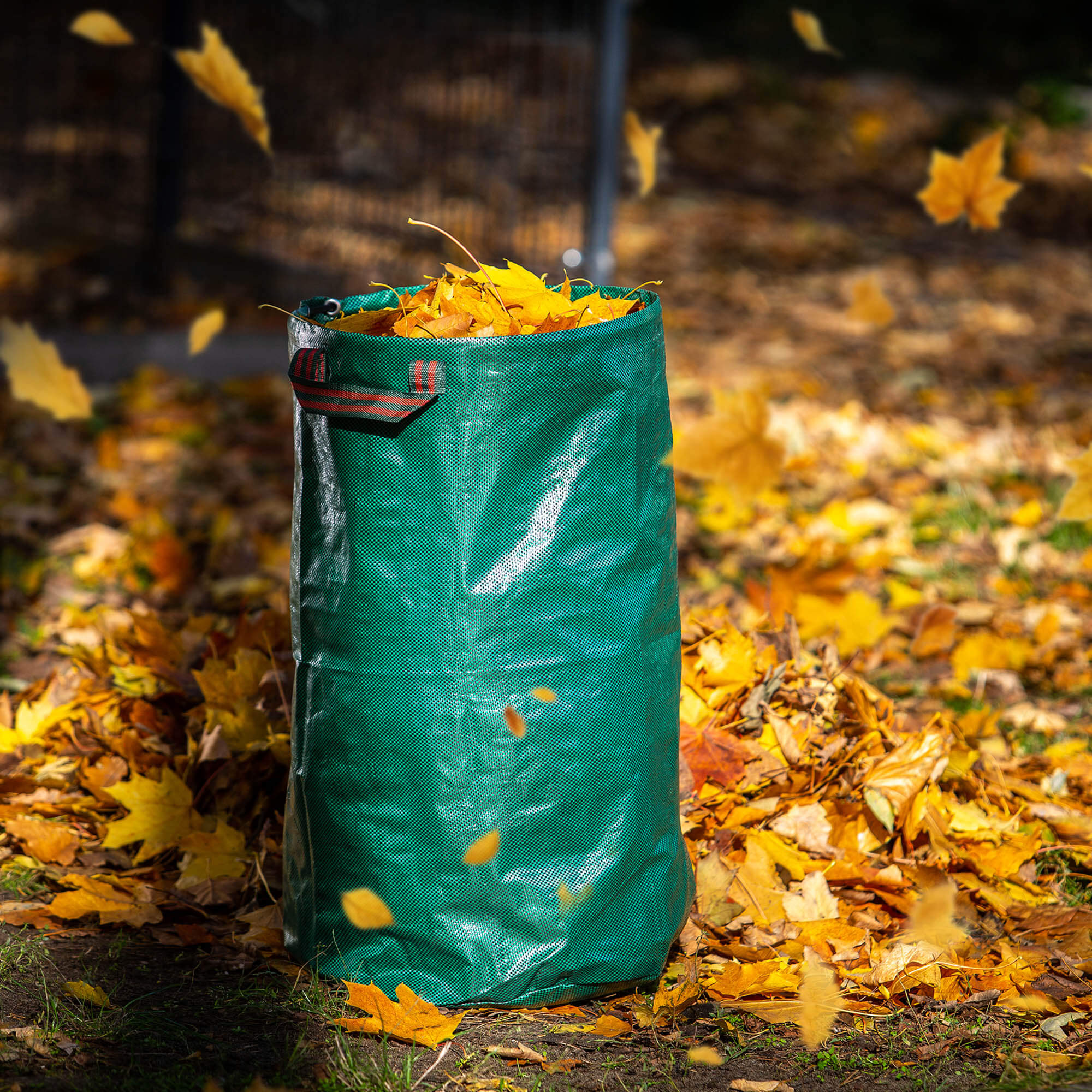 Składany kosz ogrodowy Montbard 120L zielony
