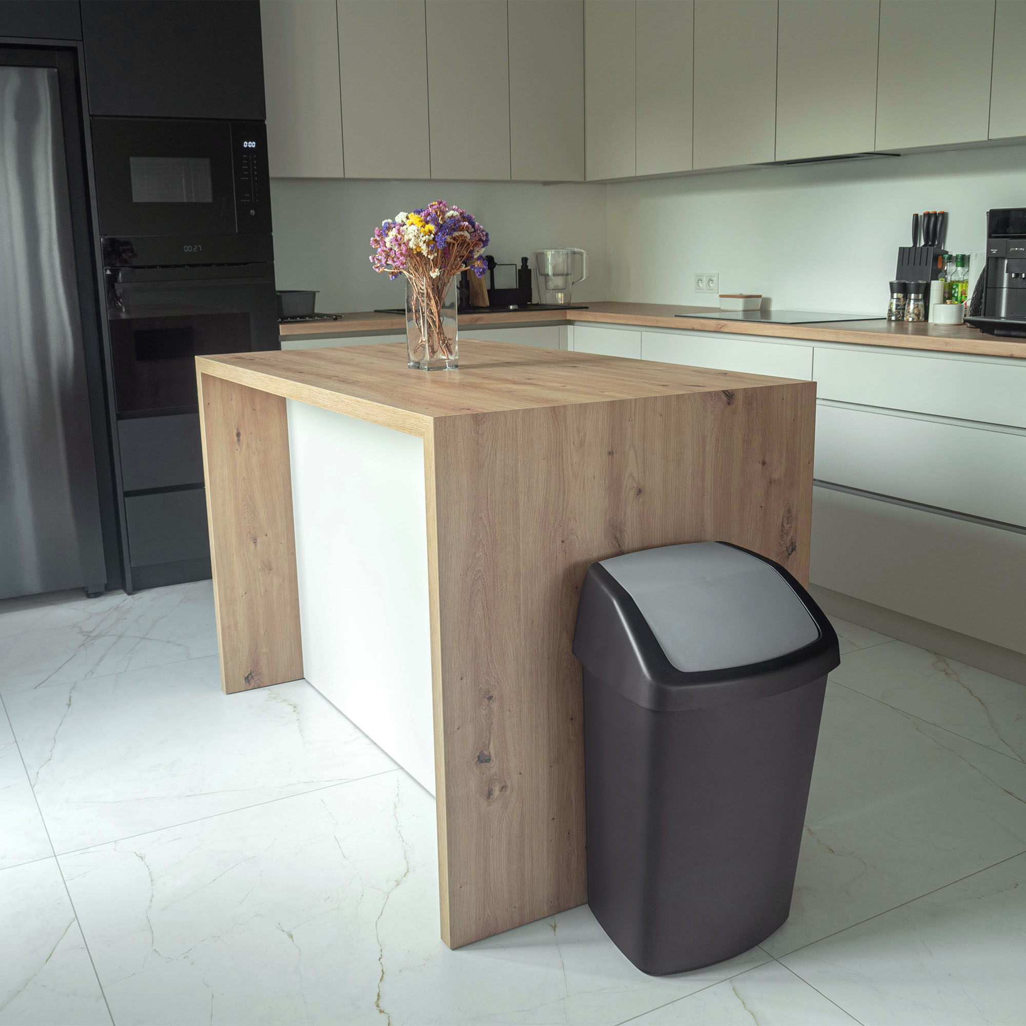 Kosz na śmieci Curver Swing Top czarny 10L