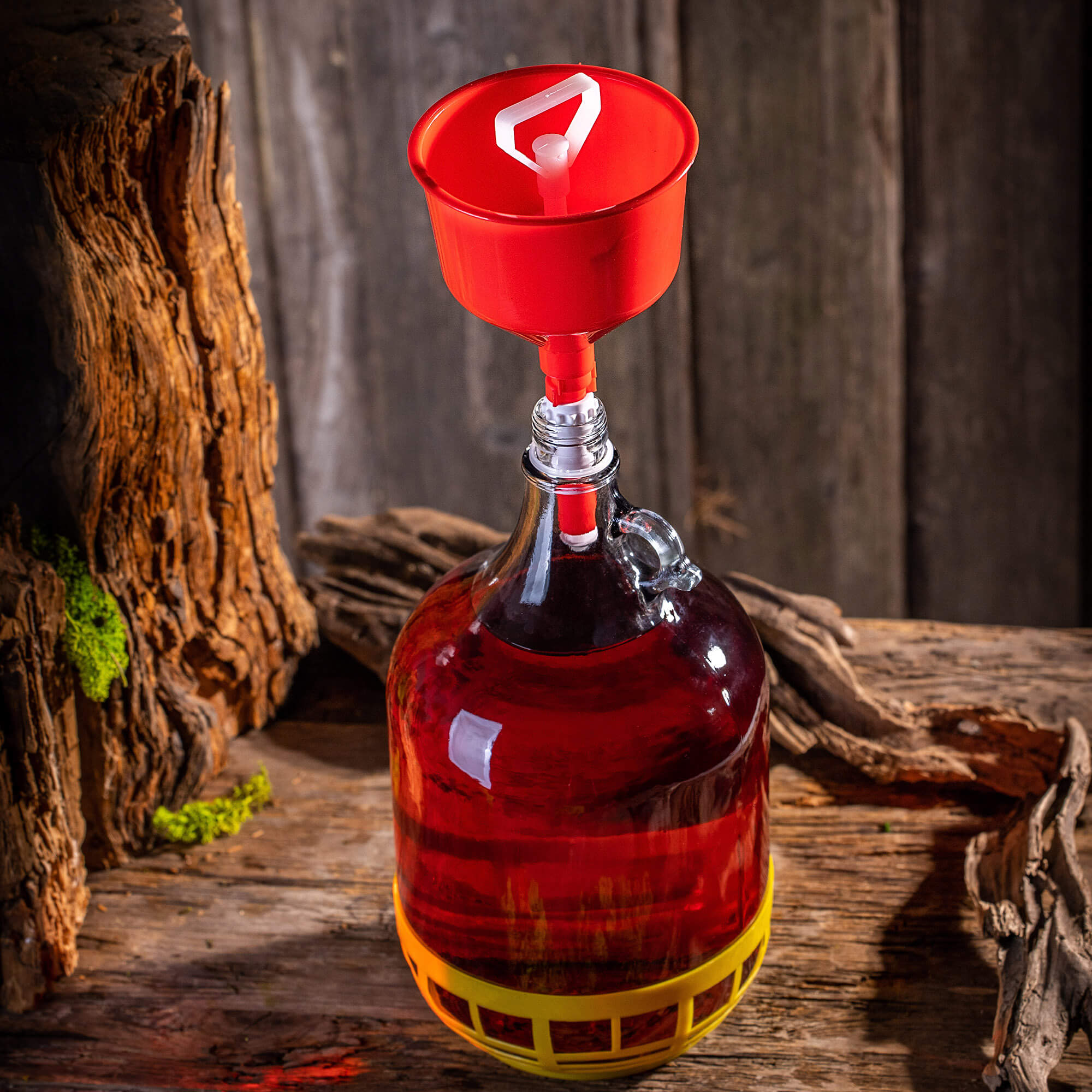 Lejek półautomatyczny z sitkiem Canolo 13 x 24 cm czerwony