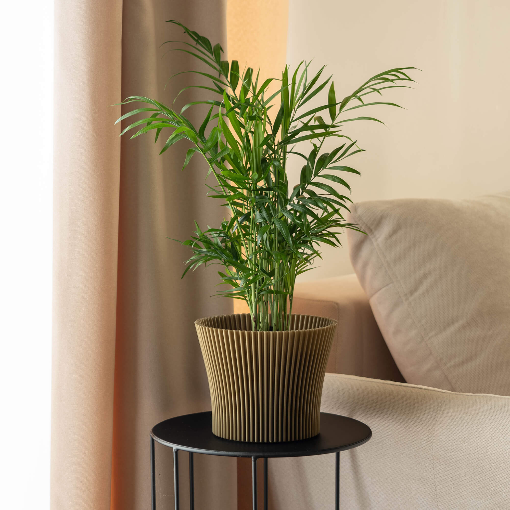 Doniczka na kwiaty Estrela 17cm złoty