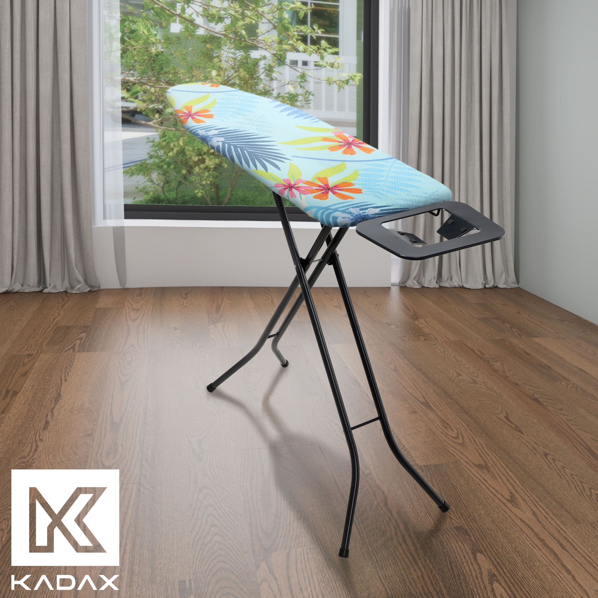 Pokrowiec bawełniany na deskę 127x46cm Silbate kwiaty na niebieskim tle