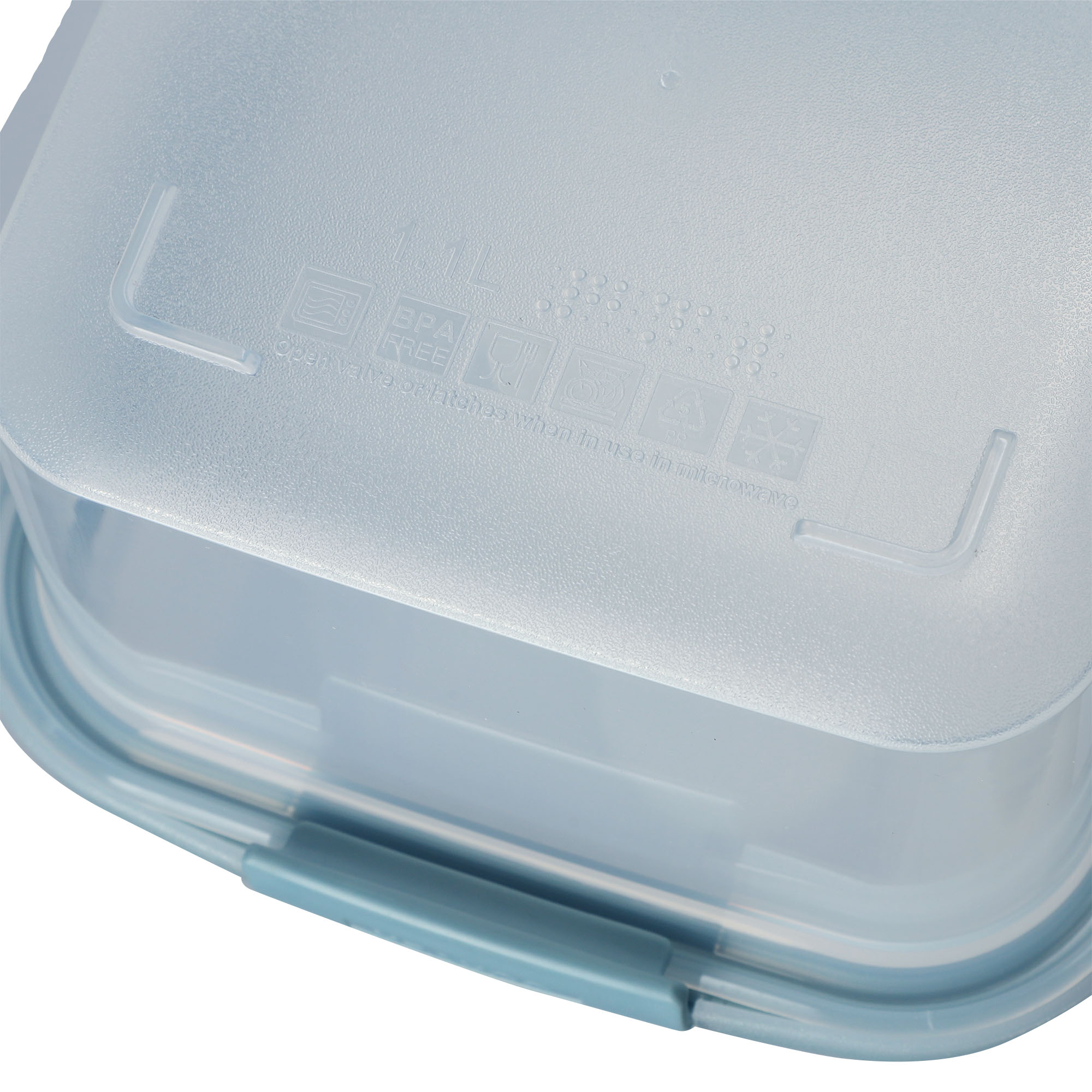 Zestaw czterech plastikowych pojemników Curver Smart Fresh