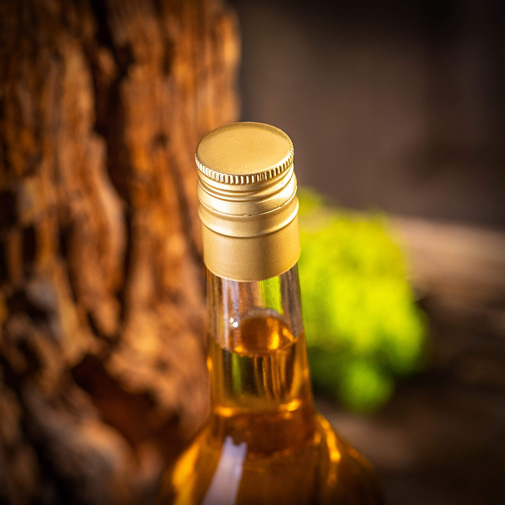 Szklana butelka na nalewkę Loiret 500ml z długą złotą zakrętką 10 szt.