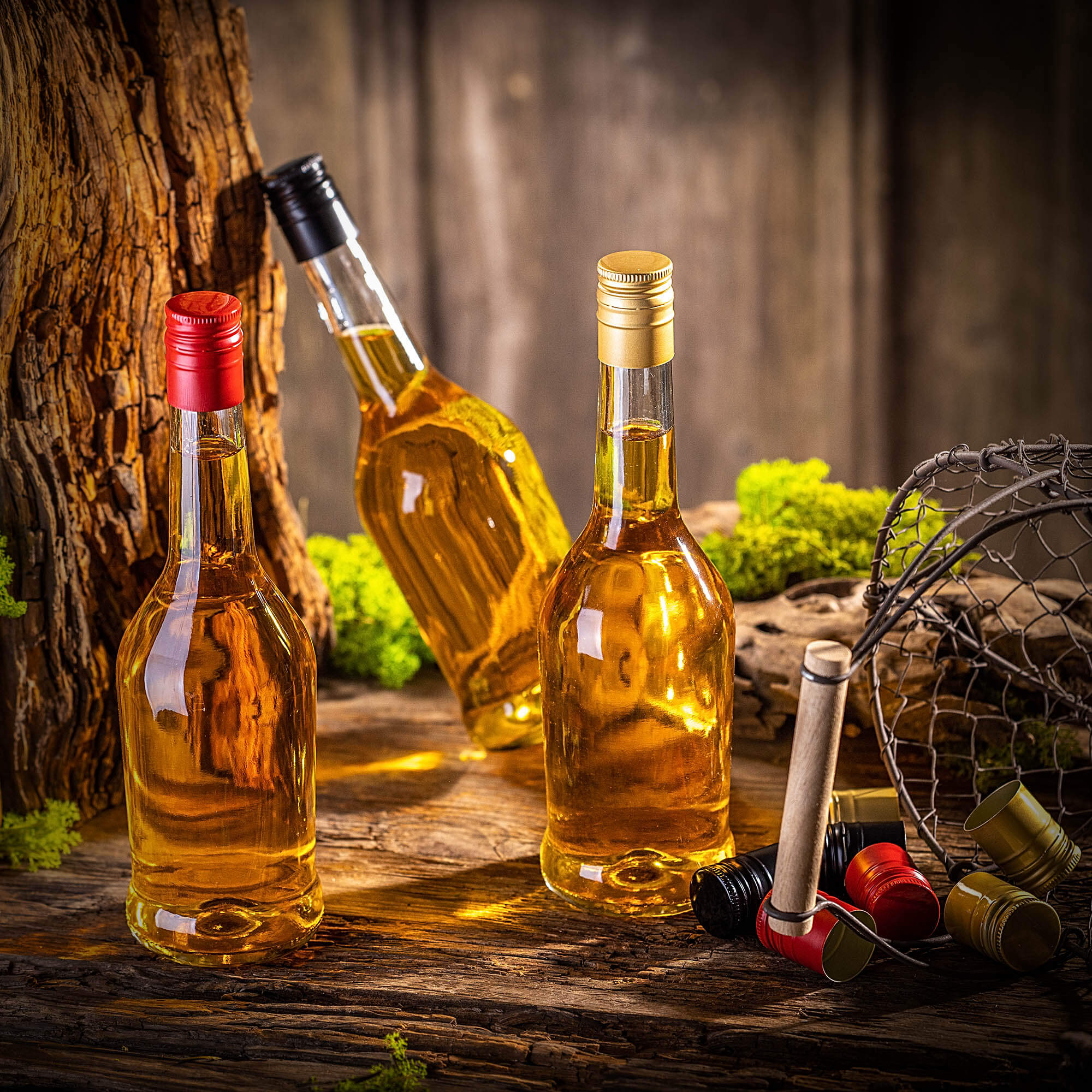 Szklana butelka na nalewkę Loiret 500ml z długą złotą zakrętką 10 szt.