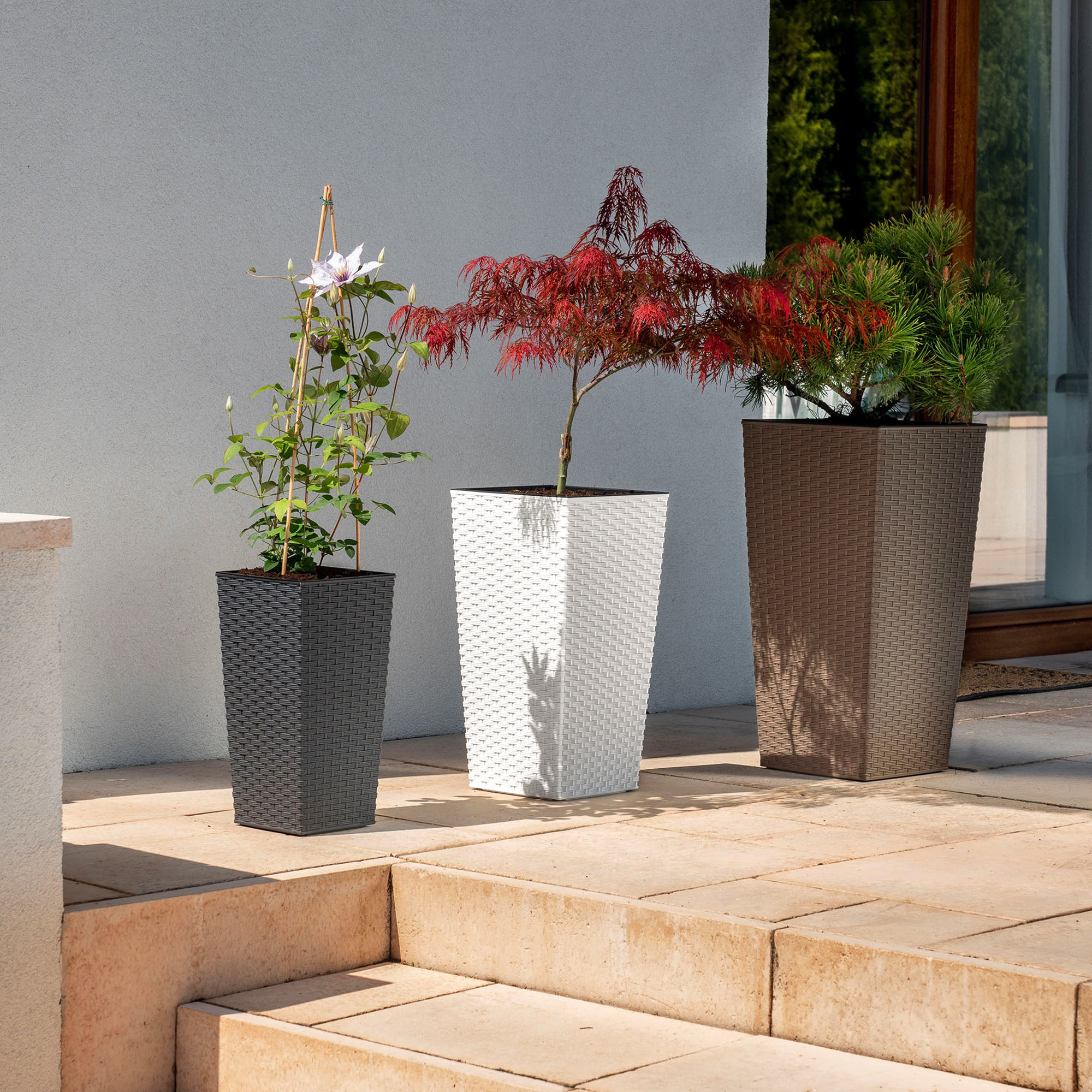 Donice na kwiaty z wkładem Pesaro rattan 30 cm +35 cm + 40 cm, białe