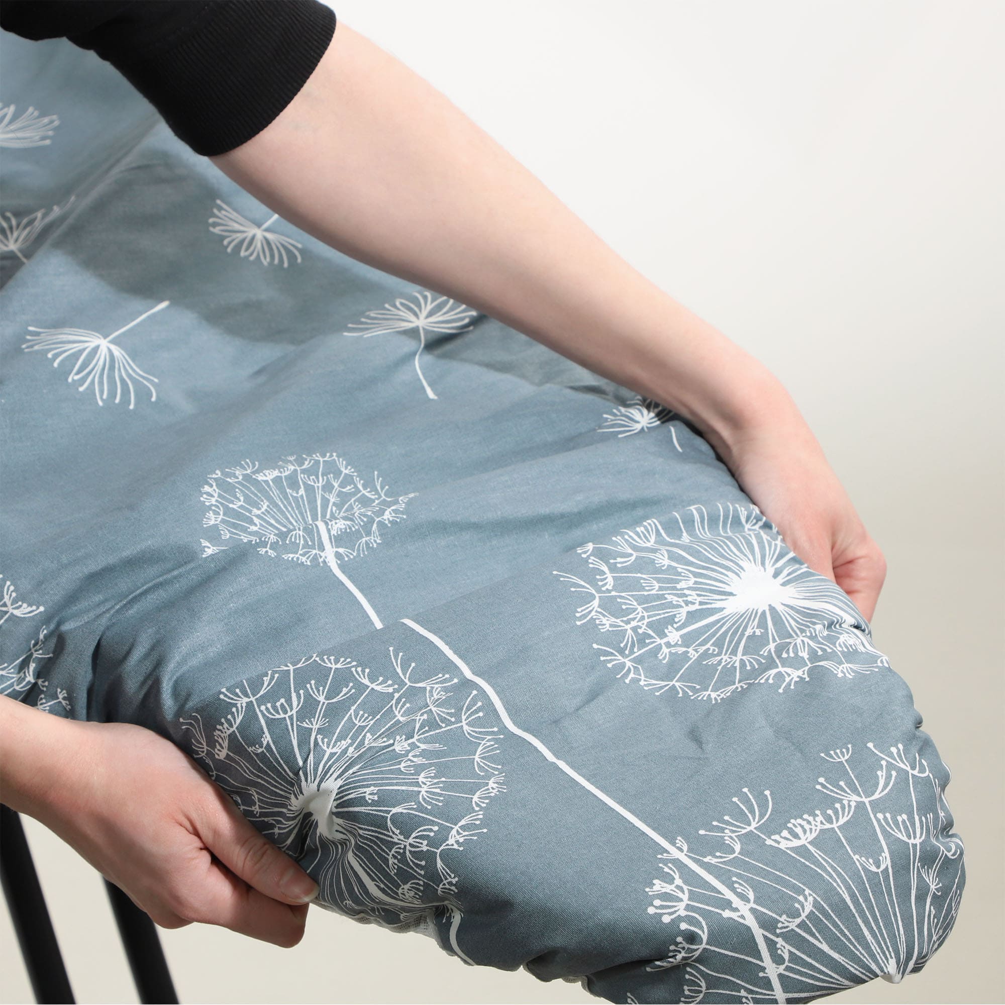 Pokrowiec na deskę do prasowania Cano 130x48cm naciągany podkład dmuchawce