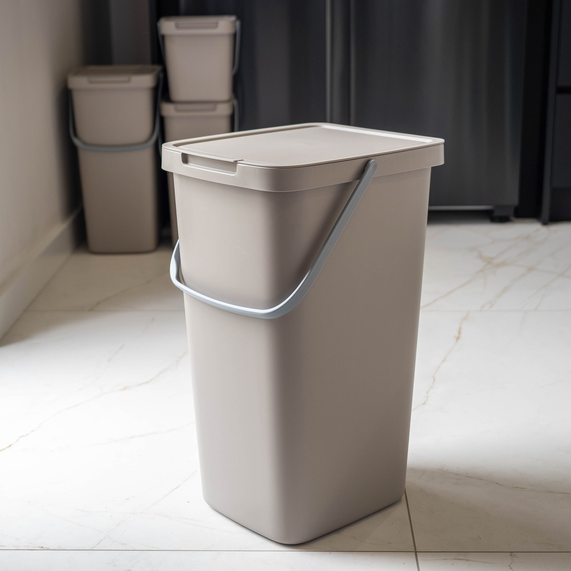 Kosz na śmieci Salans jasny brąz 25L