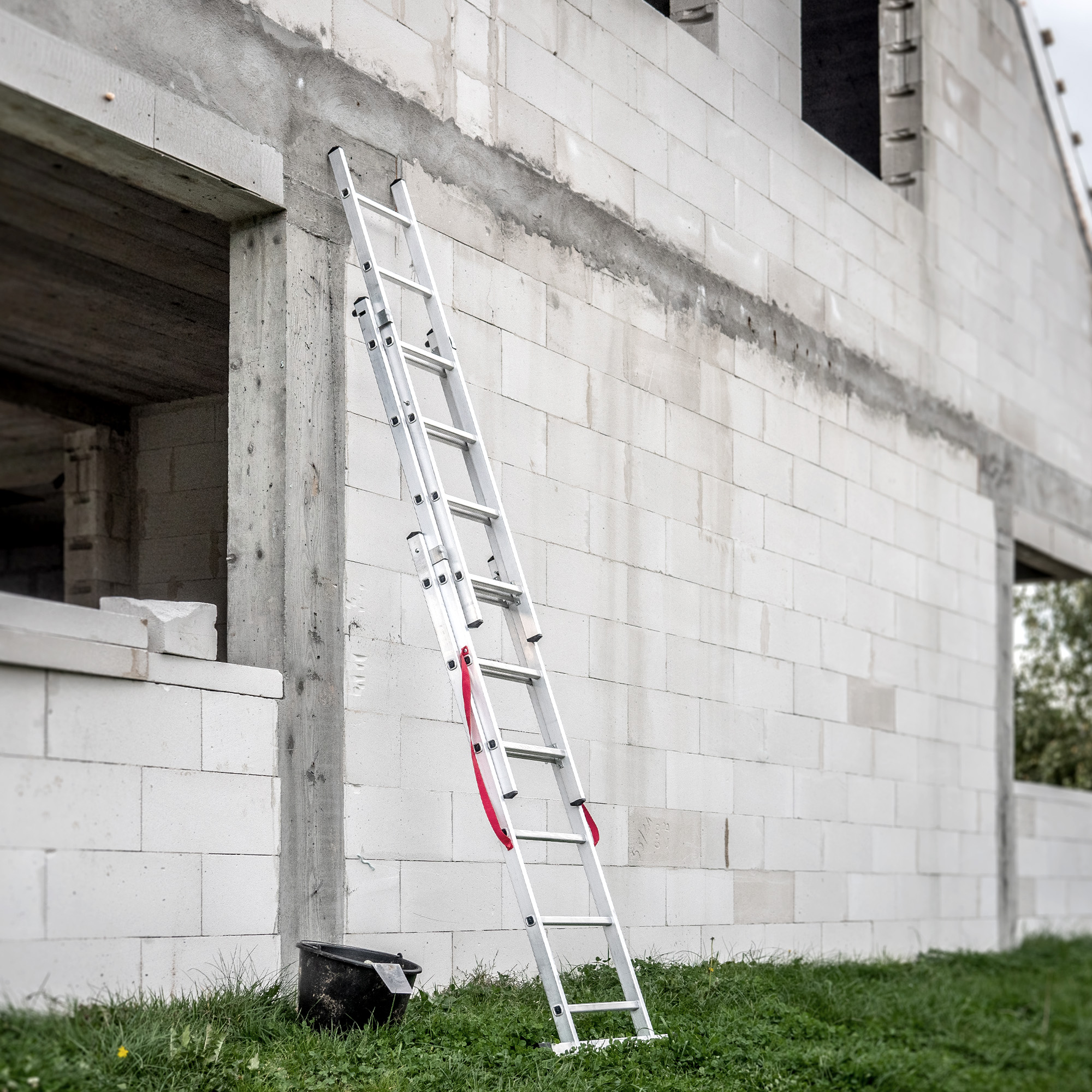 Drabina aluminiowa Snarum trzyelementowa 150 kg 6 stopniowa