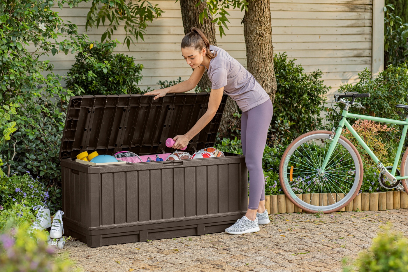 Skrzynia ogrodowa 350L Keter Kentwood Storage Box, brązowa