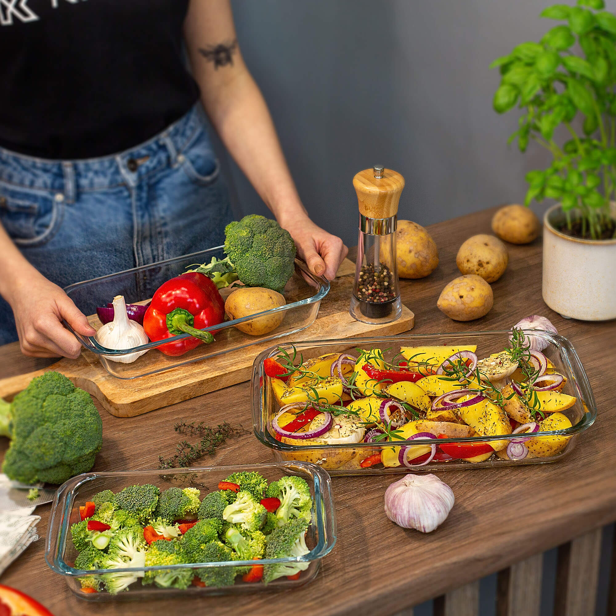 Zestaw prostokątnych naczyń żaroodpornych Crest 1L + 1.5L + 2.2L + 3L