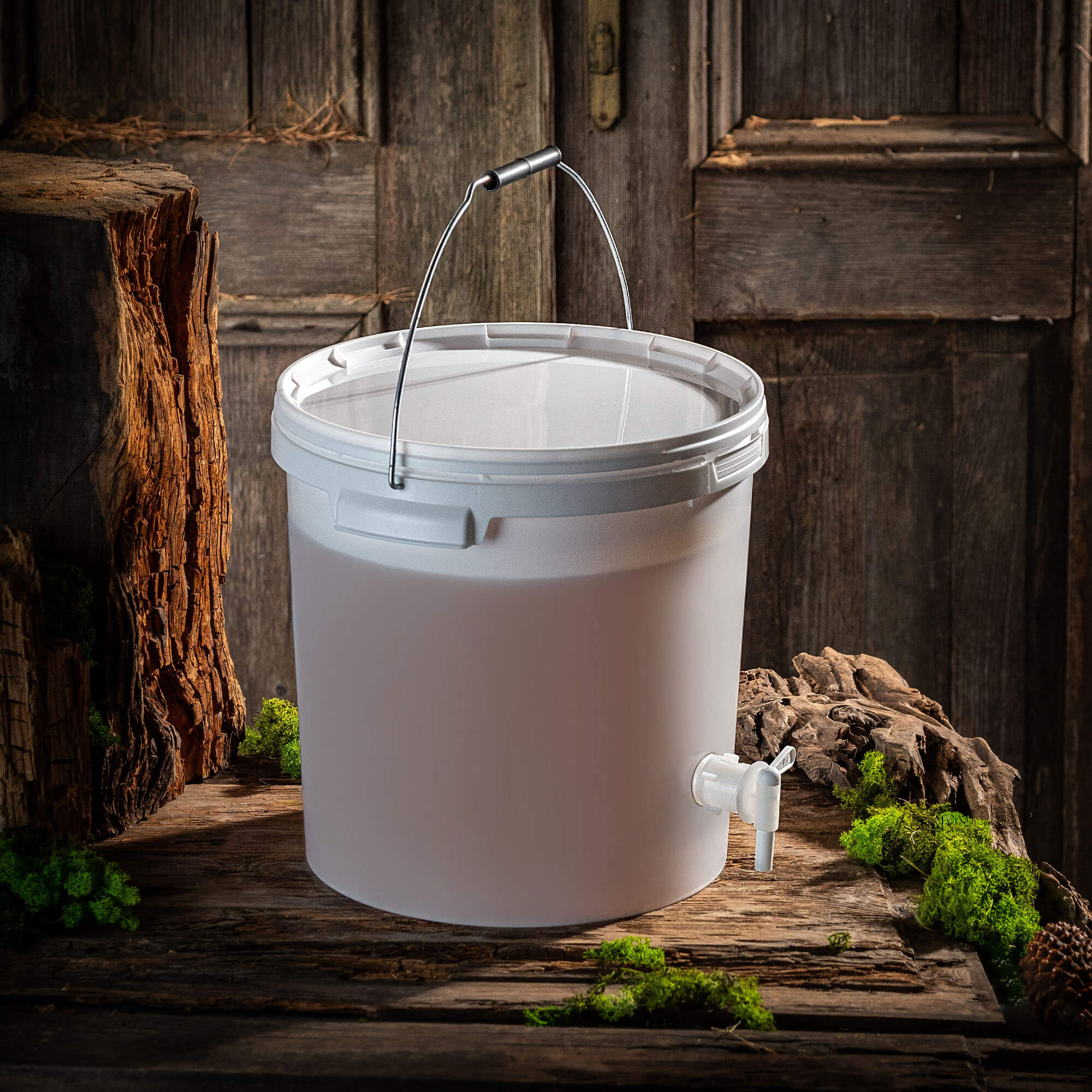 Pojemnik fermentacyjny Acerra z pokrywą i uchwytem 20L biały + kran