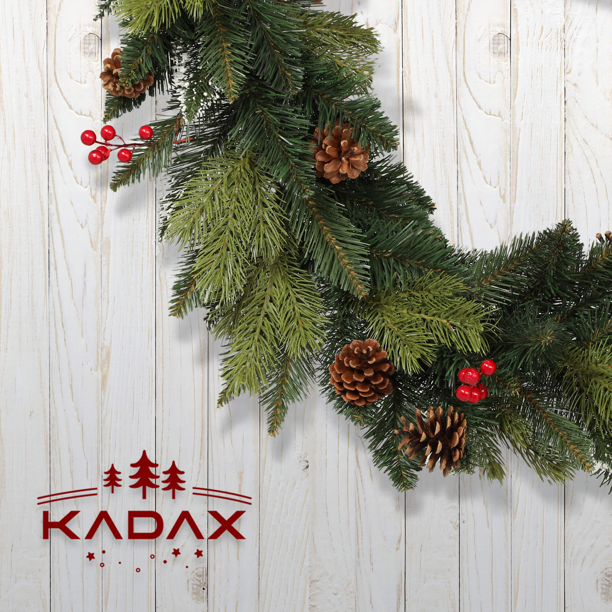 Girlanda świąteczna z szyszkami 115cm zielona