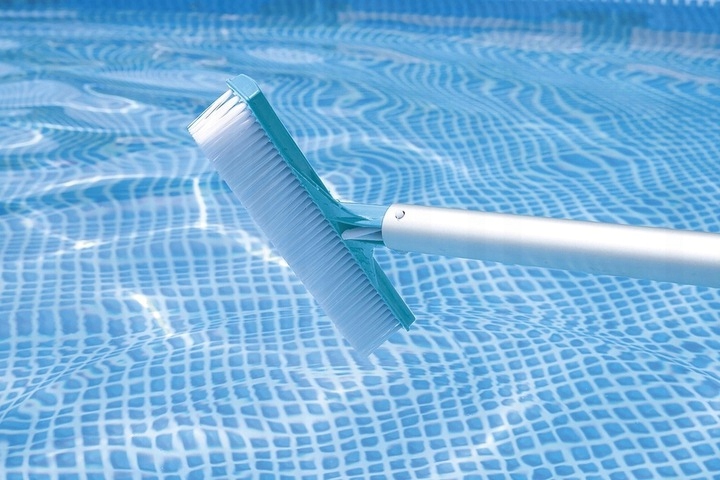 Zestaw do czyszczenia basenu de Lux Intex 28003