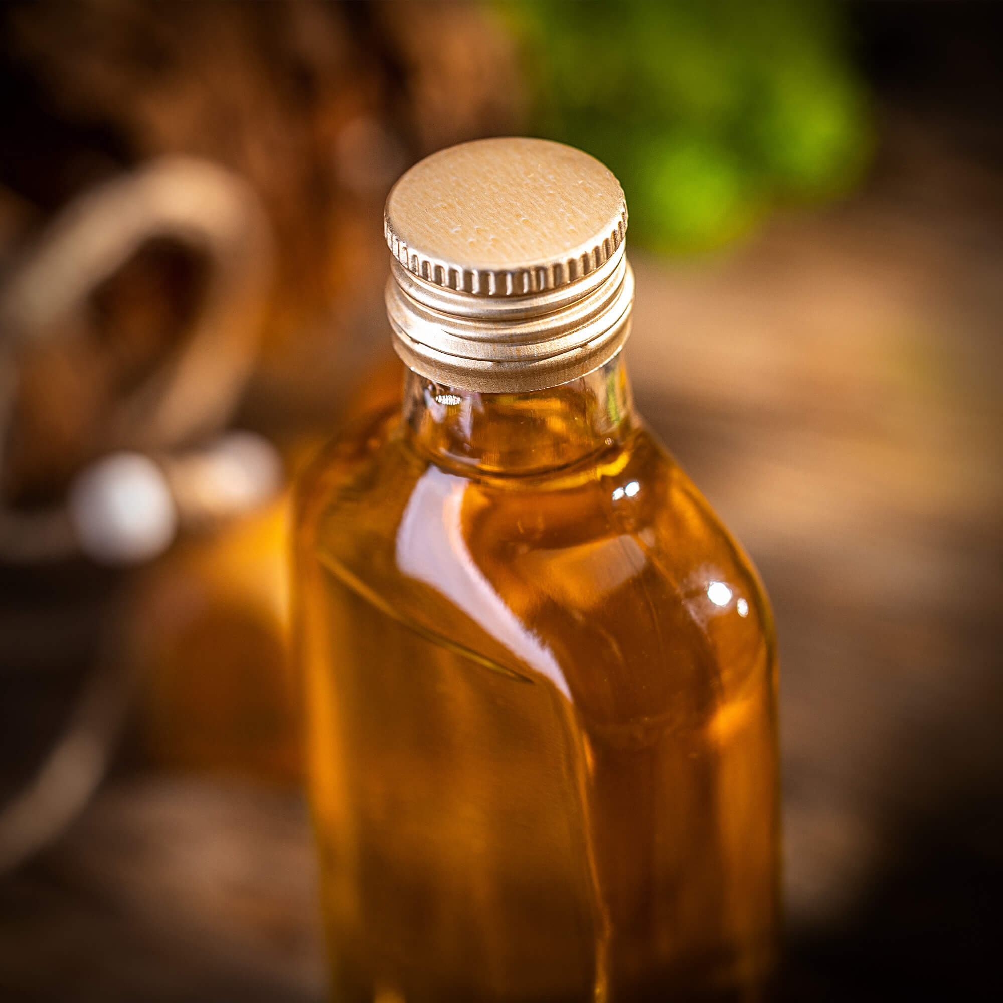 Butelka piersiówka Viane 200ml ze złotą zakrętką 10 szt.