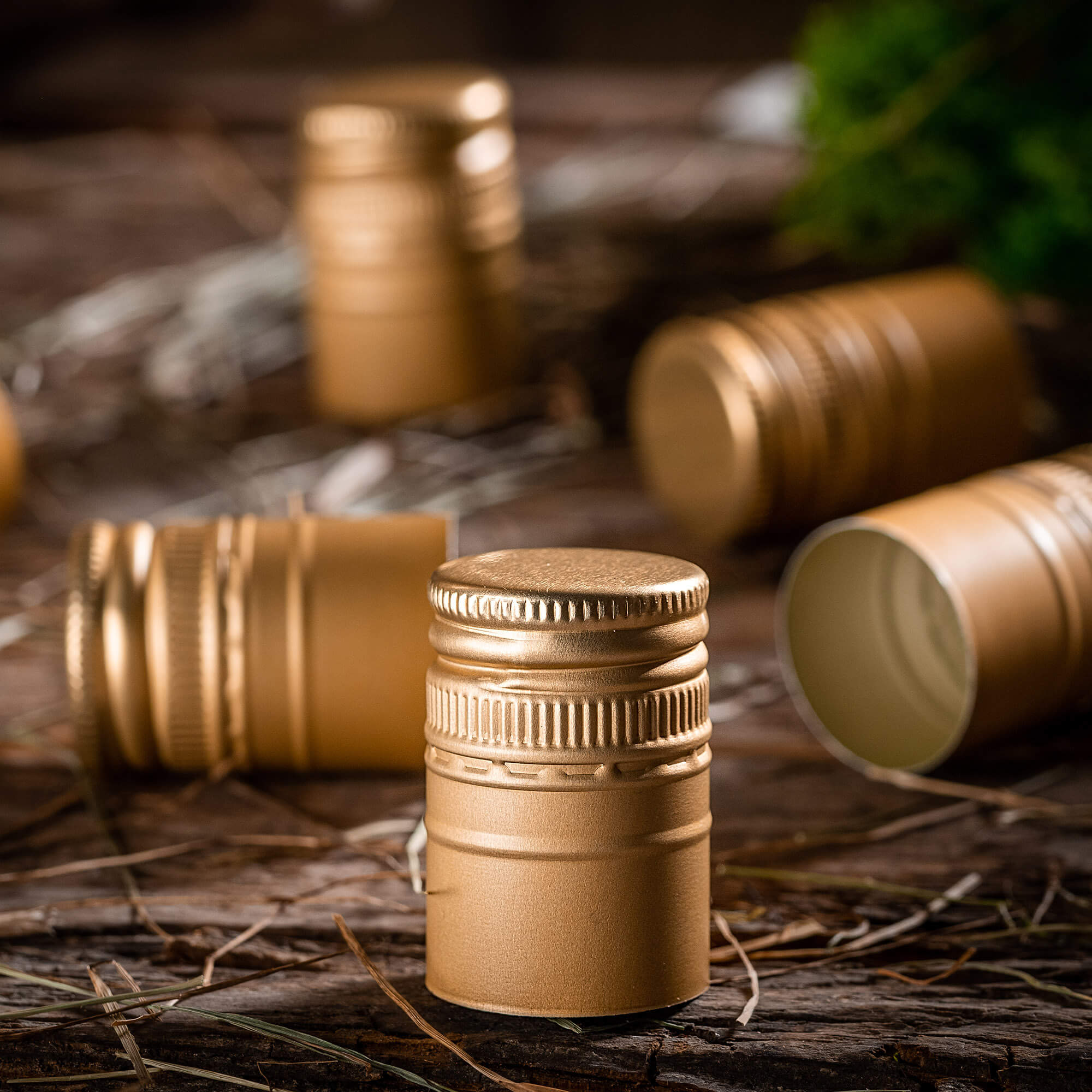 Aluminiowa zakrętka do butelek Annot fi 31.5mm długa złota 10 szt.