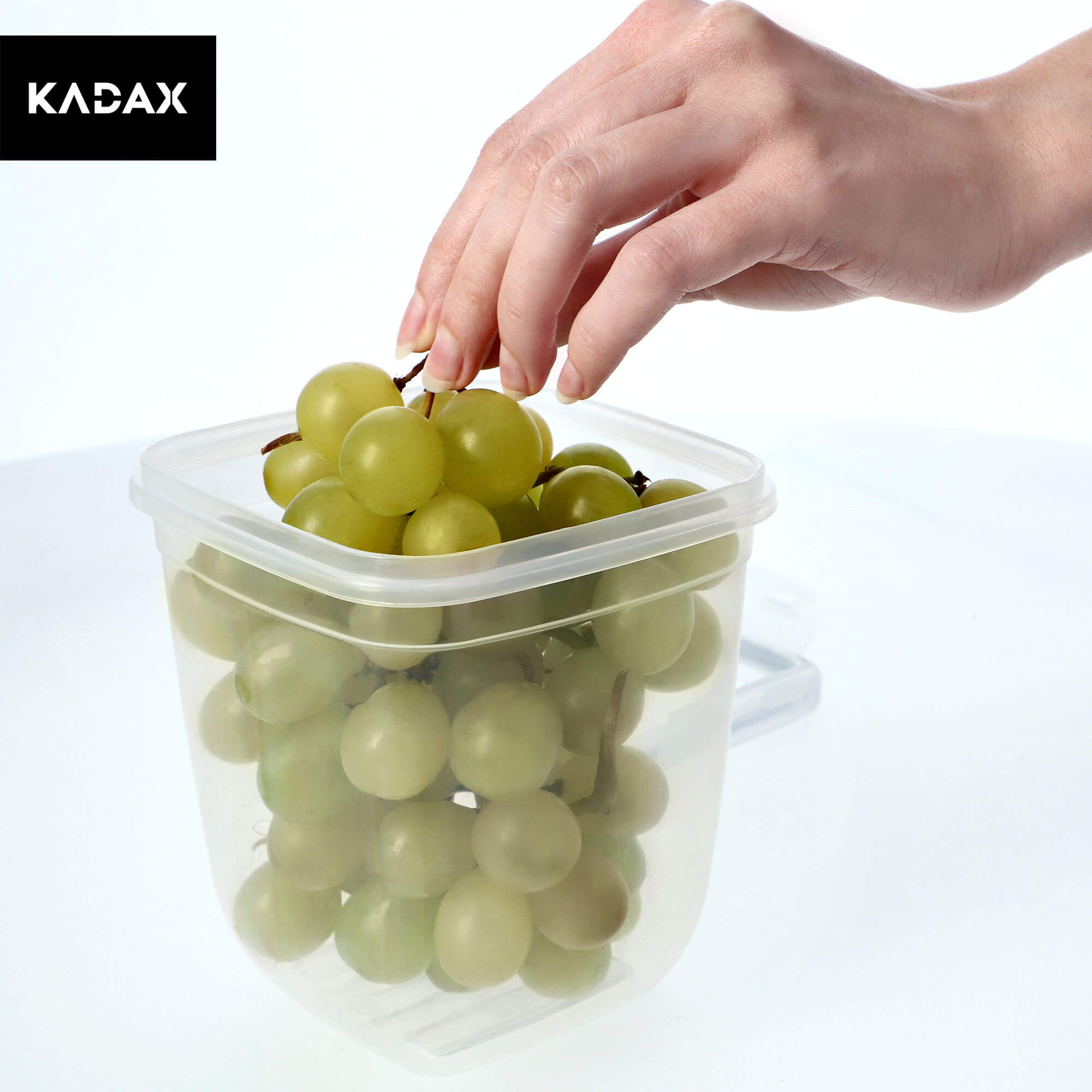 Pojemnik plastikowy na żywność kwadratowy 1.1L
