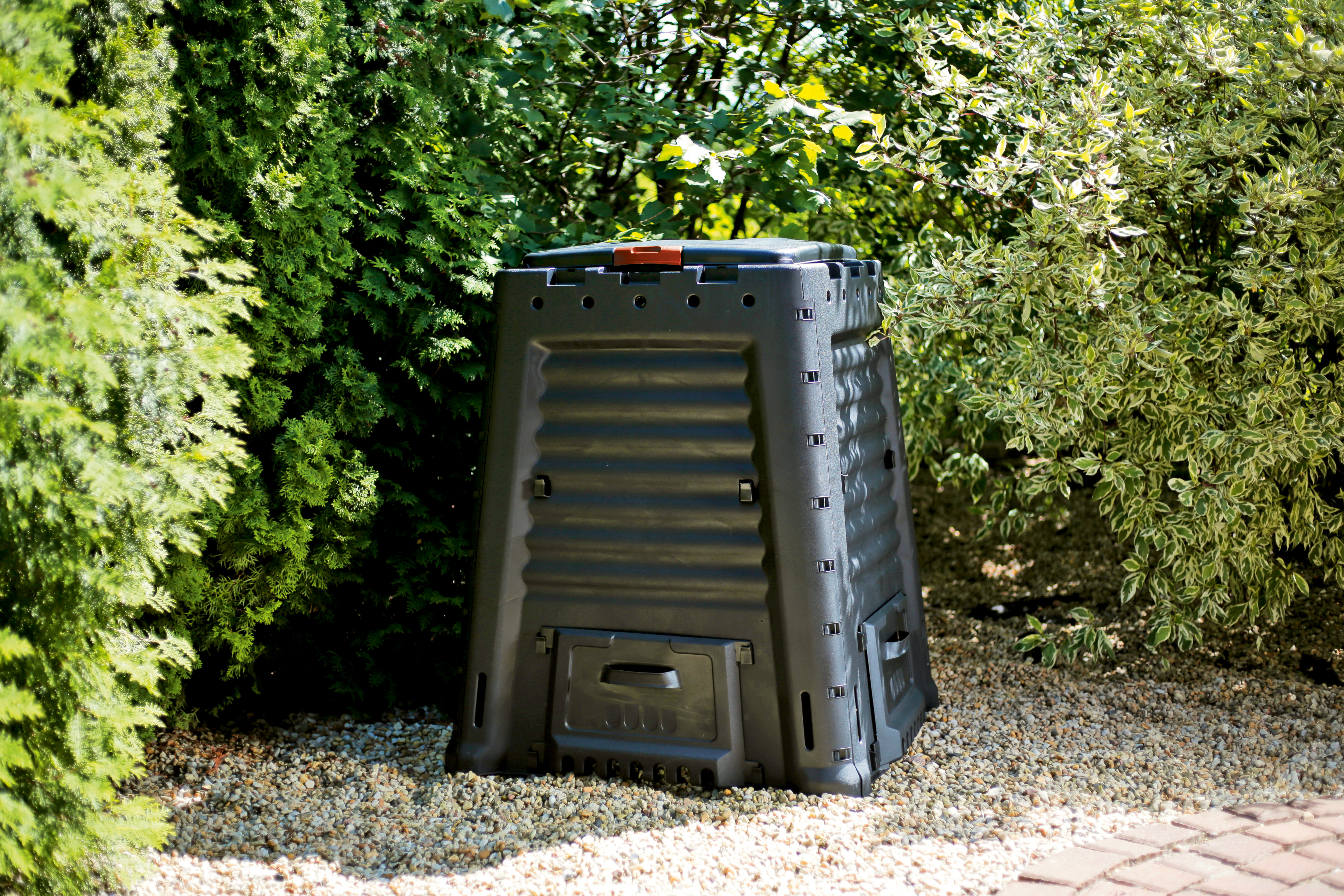 Kompostownik ogrodowy Keter Mega Composter 650L, czarny