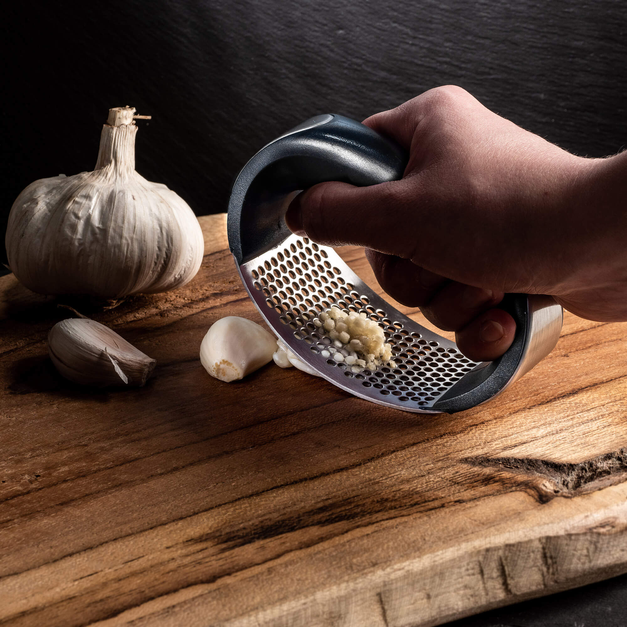 Ręczny wyciskacz do czosnku z wygodnym uchwytem
