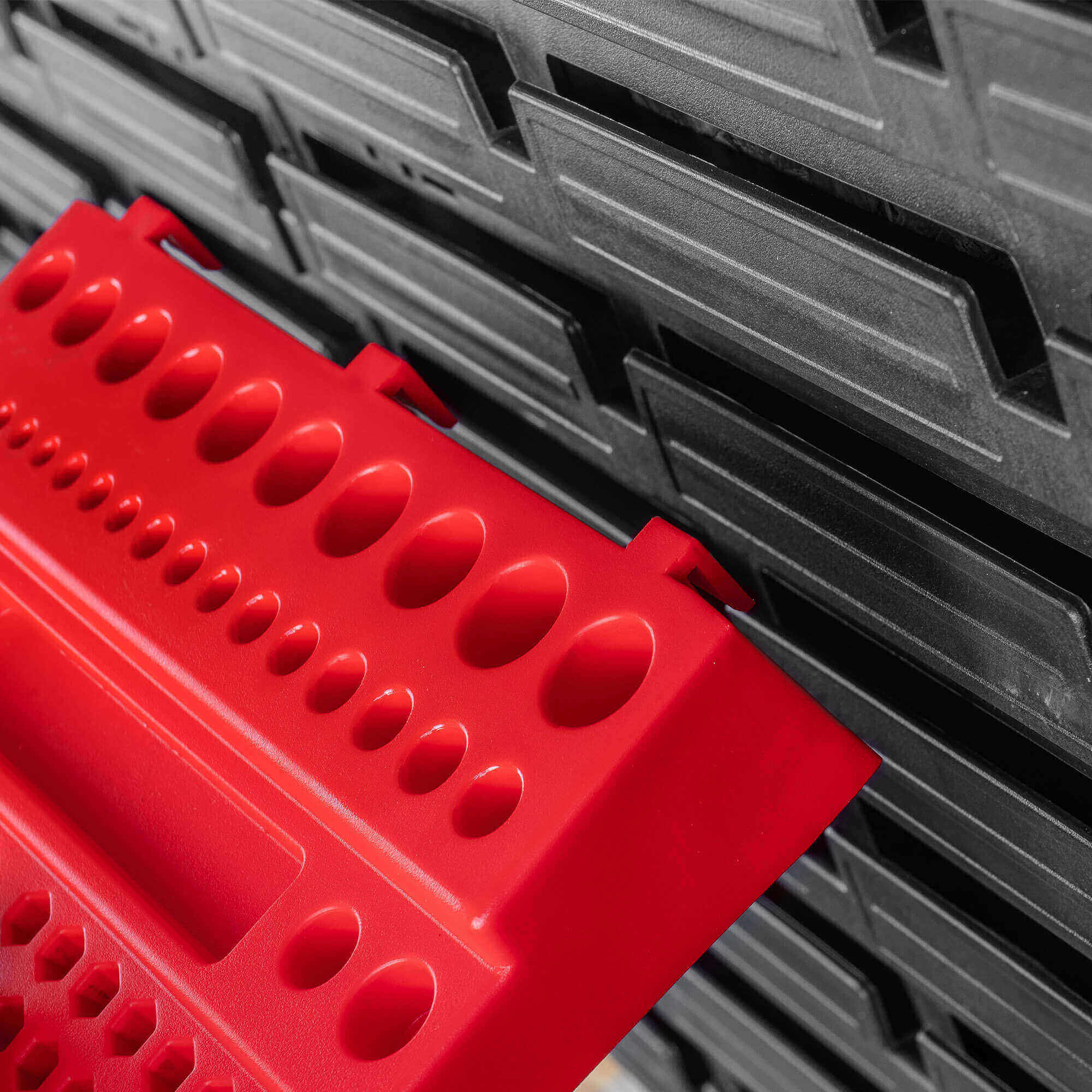 Tablica warsztatowa Lokke 130 elementów 174 x 78 cm, czerwona