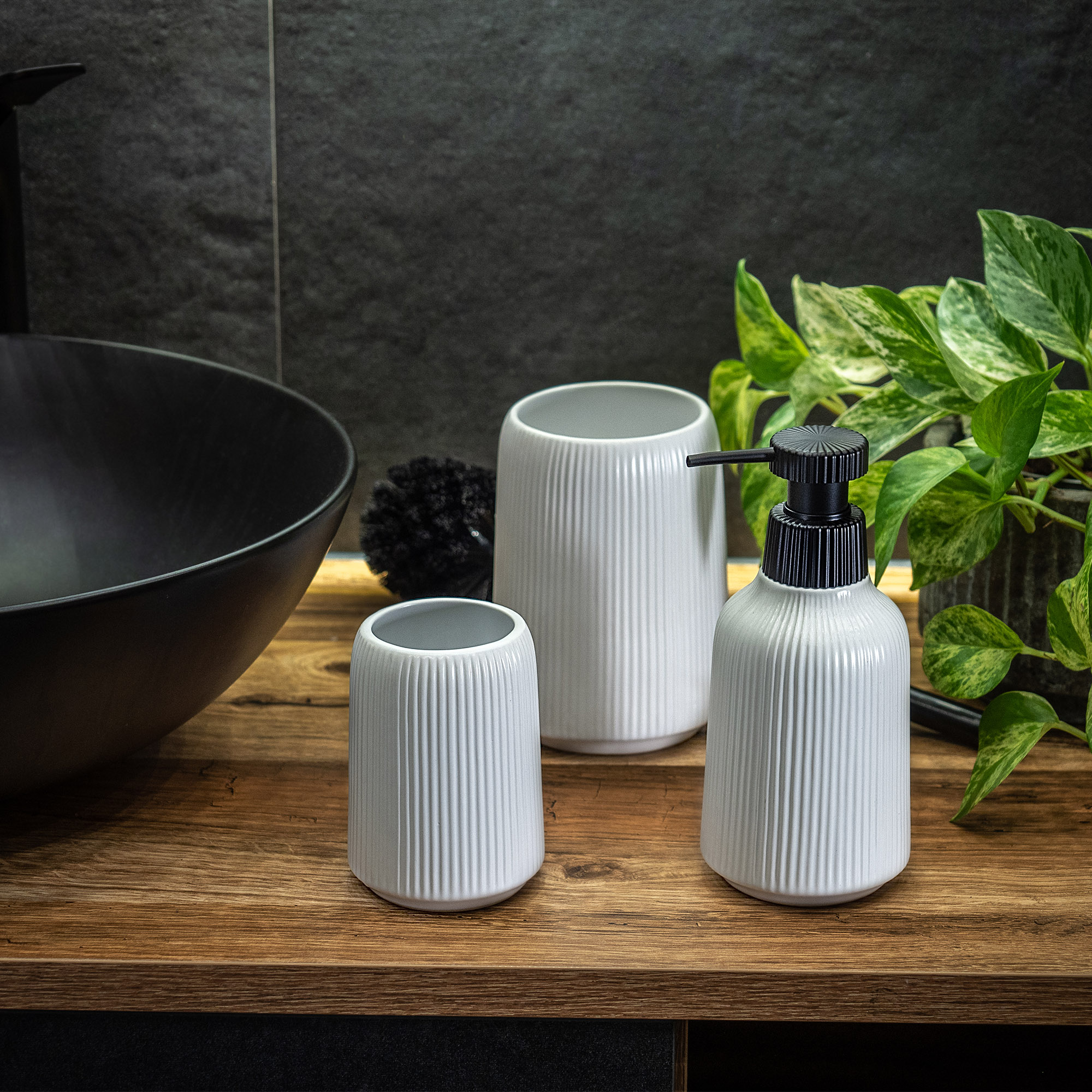 Zestaw łazienkowy Mataro szczotka do WC + dozownik na mydło, biały