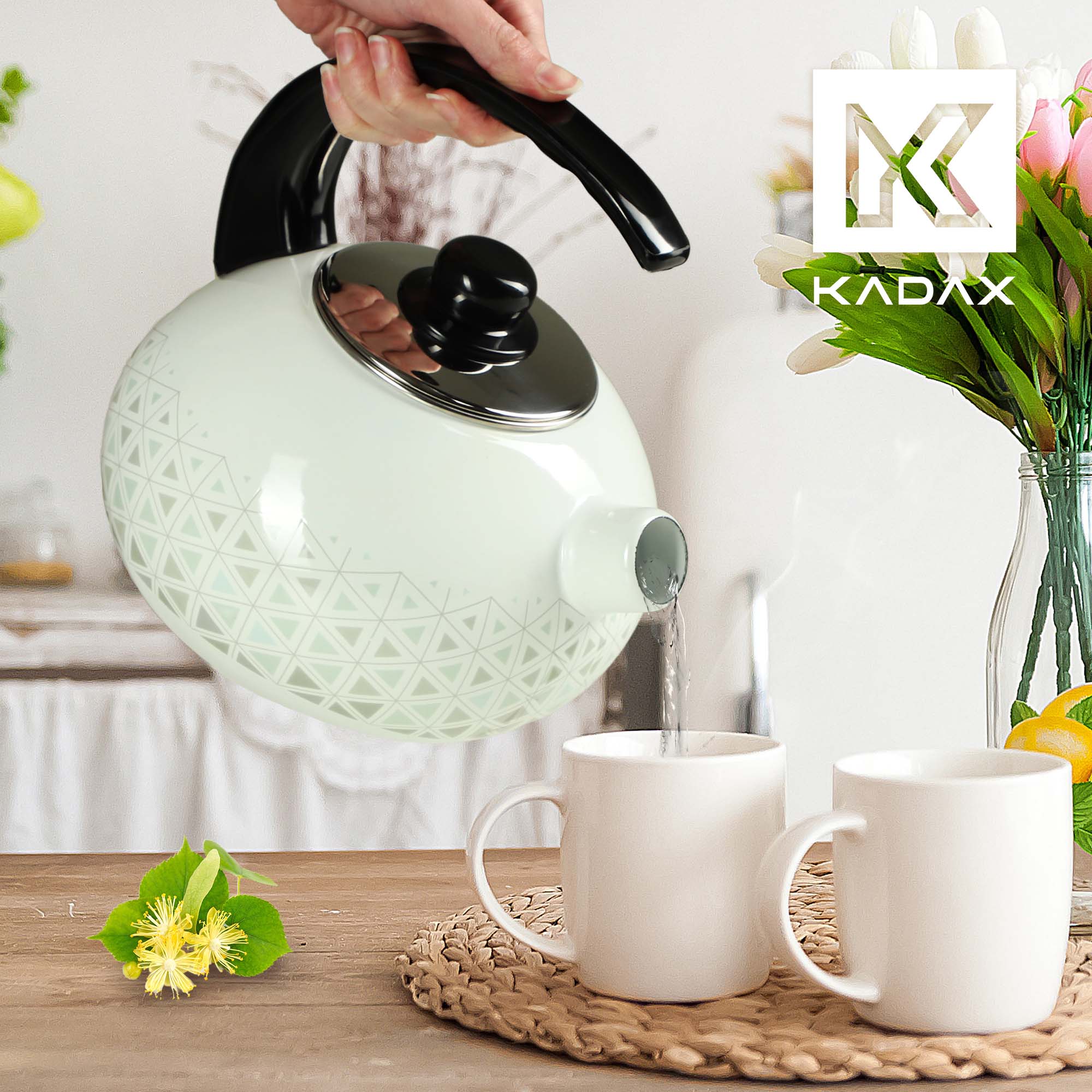 Czajnik emaliowany Melay z gwizdkiem 2,5L "Trójkąty"