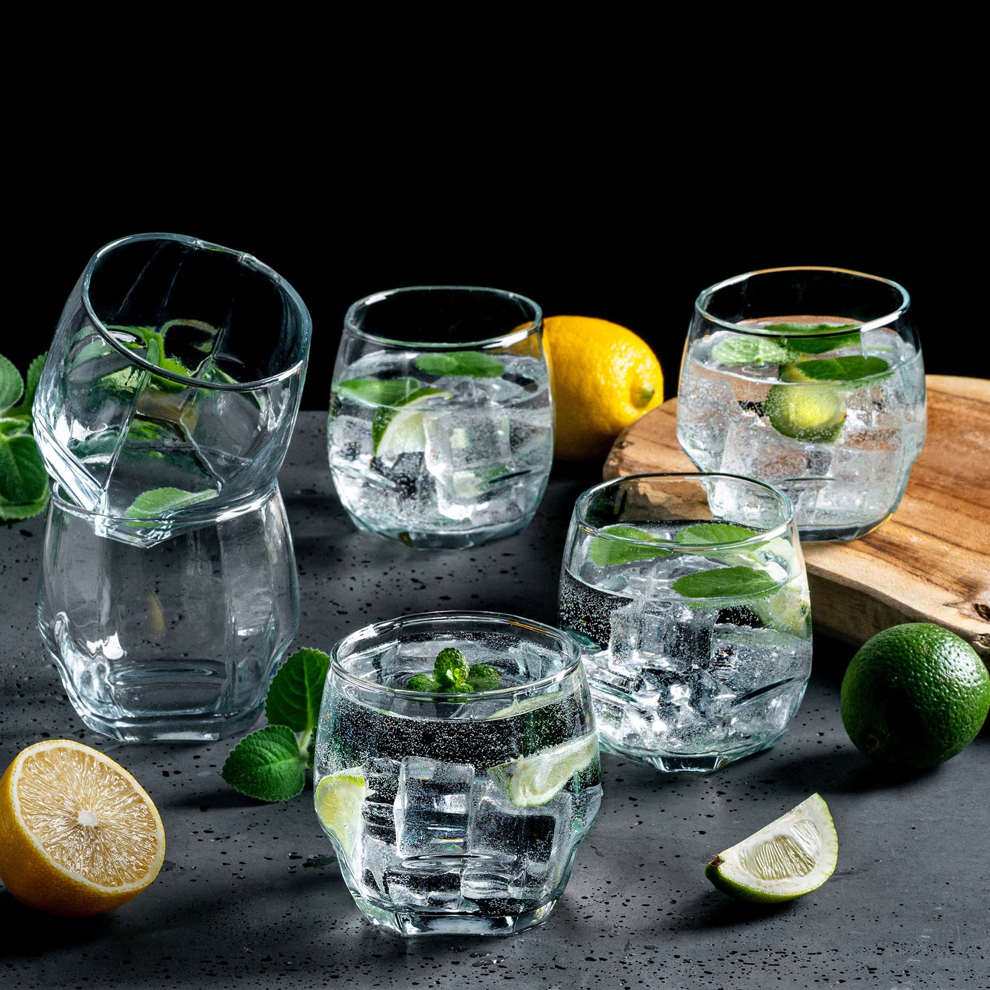 Zestaw szklanek Asti 300 ml 6 szt + Dzbanek Sanza 1,2L