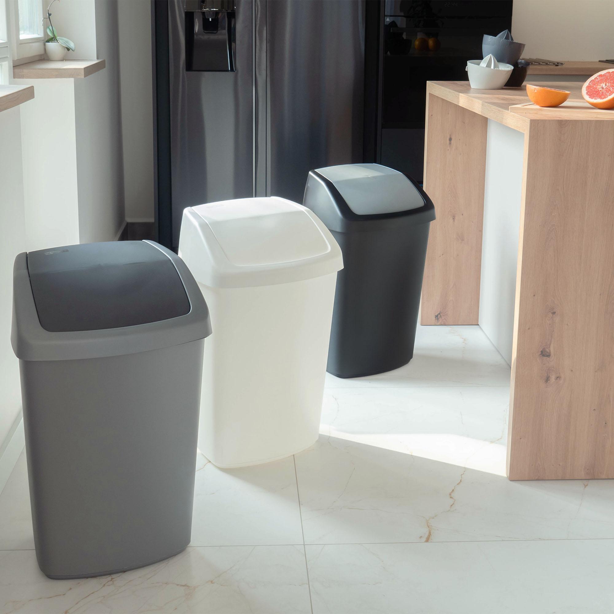 Kosz na śmieci Curver Swing Top biały 15L