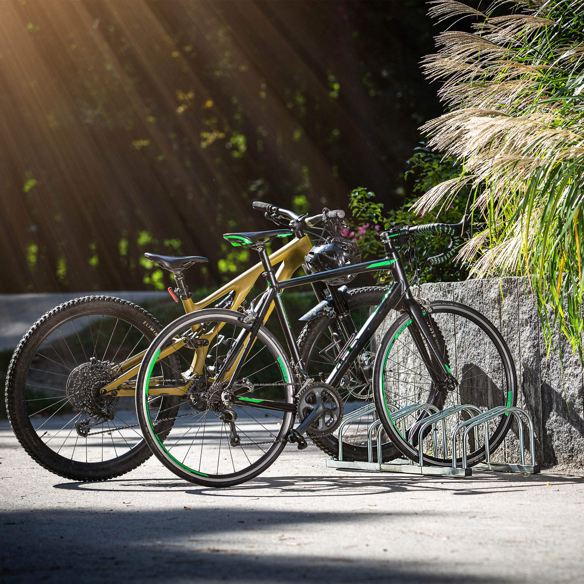 Stojak na rowery Lemerie 4-stanowiskowy stalowy srebrny