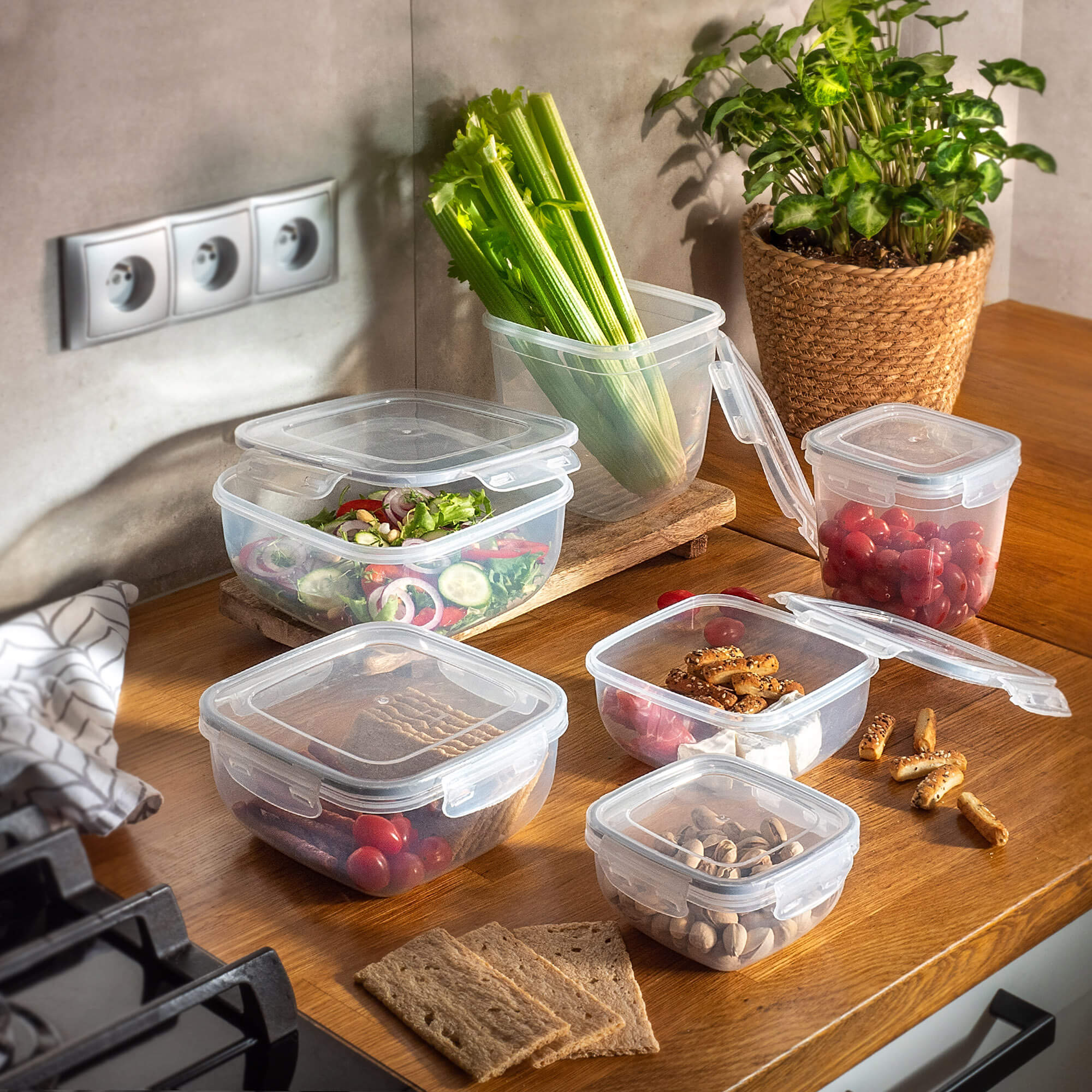 Pojemnik na żywność kwadratowy 1.95L