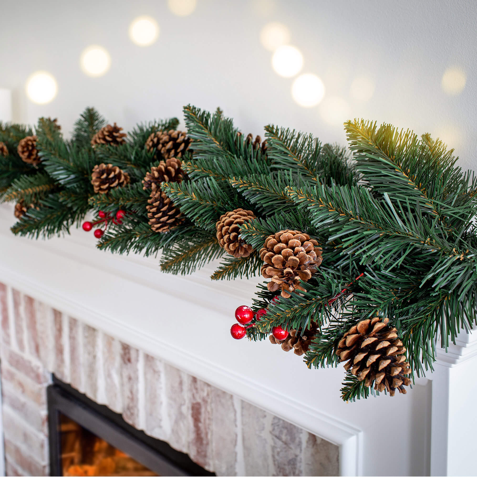 Girlanda świąteczna z szyszkami 115cm zielona