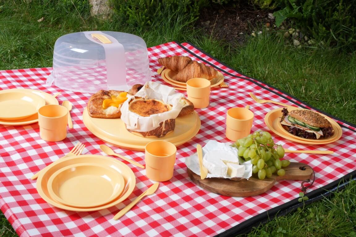 Zestaw kempingowy Curver Camping Set żółty