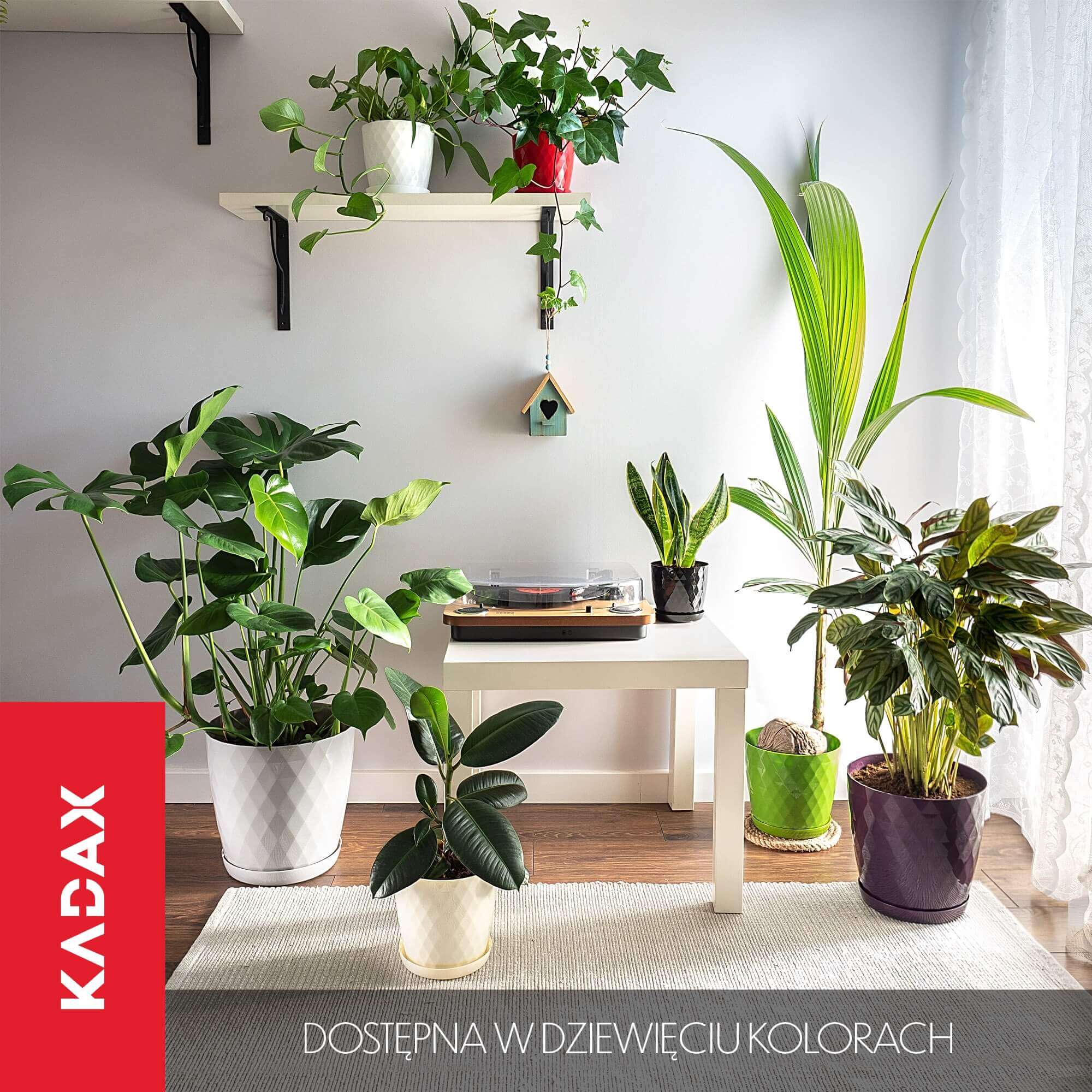 Doniczka na kwiaty z podstawką Amily 14 cm, złota