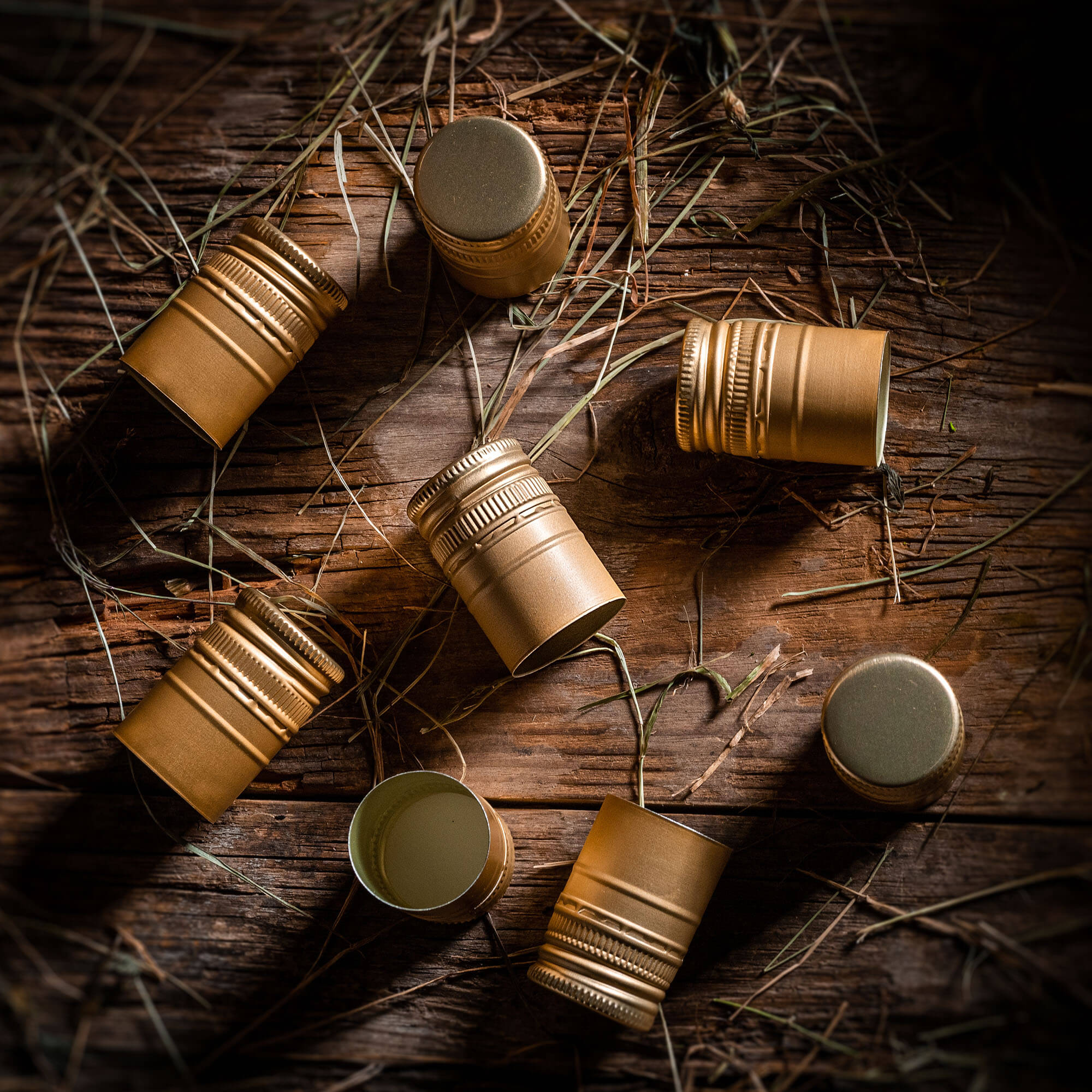 Aluminiowa zakrętka do butelek Annot fi 31.5mm długa złota 10 szt.