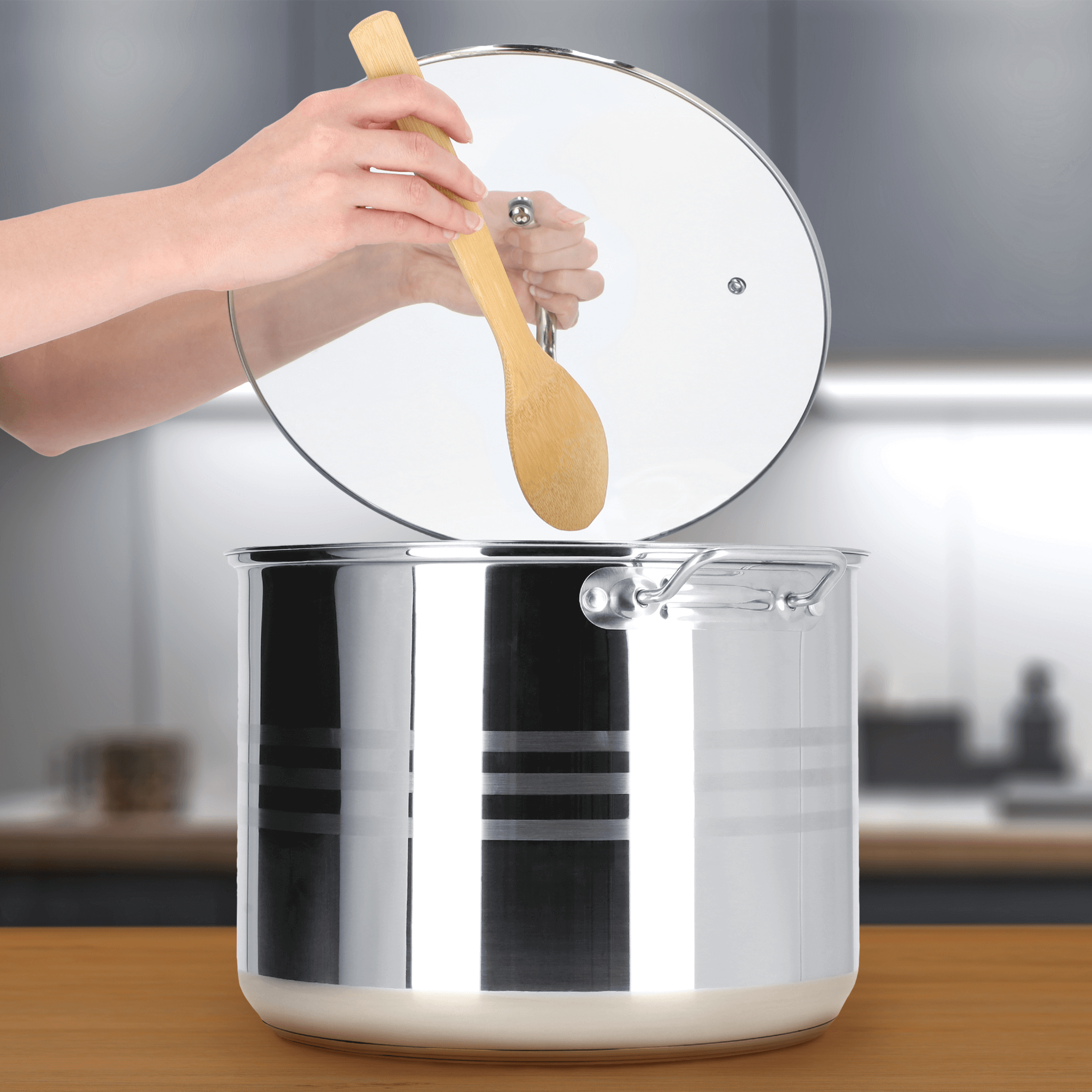 Garnek stalowy Sveg z pokrywką 18L