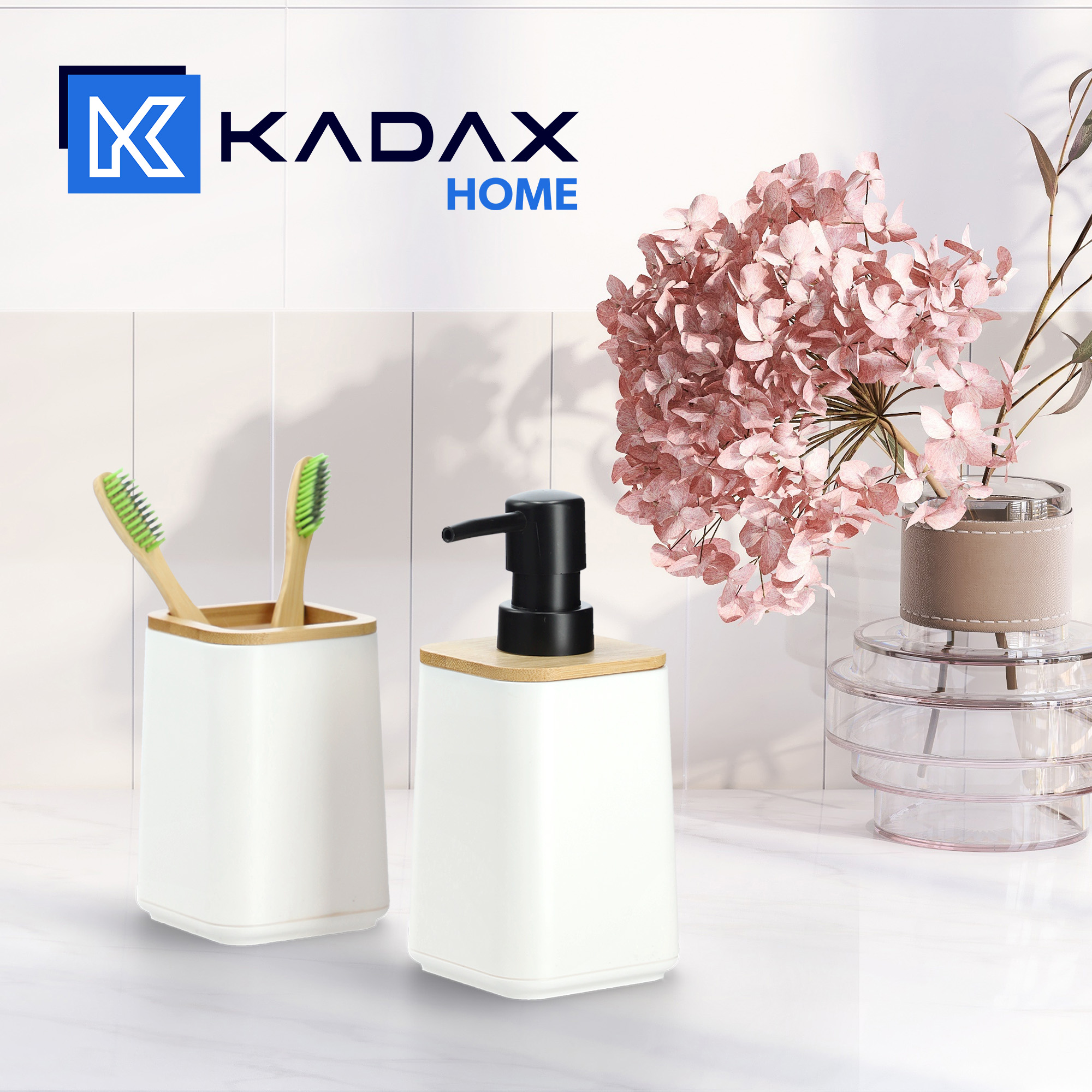 Dozownik na mydło z pompką Carrara, biały