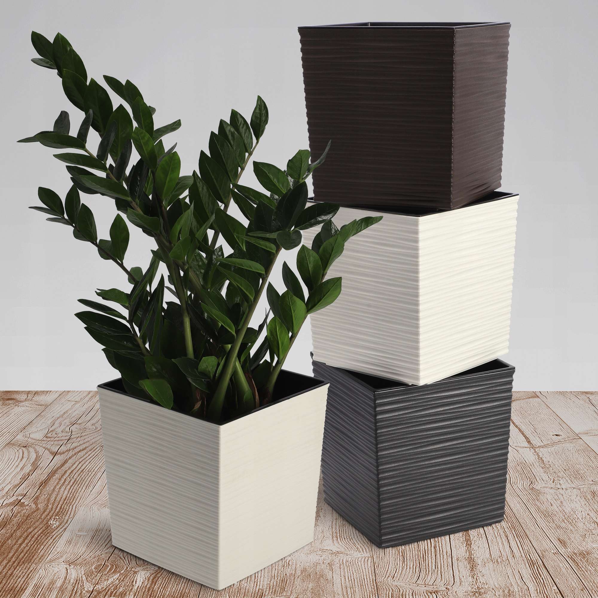 Donica na kwiaty Tres z wkładem dłuto 25 cm, kremowa