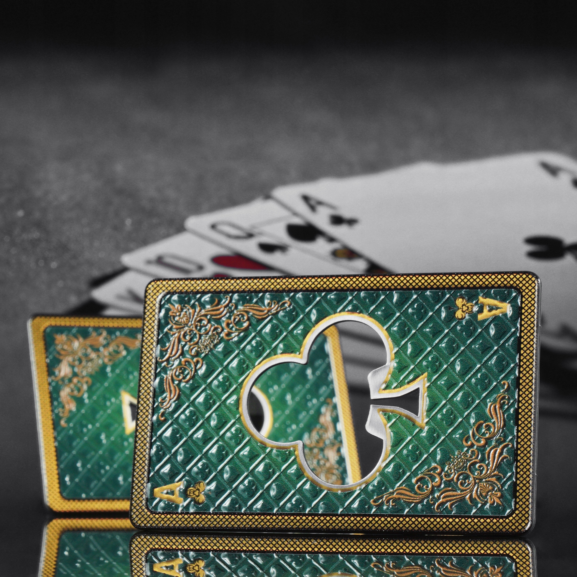 Otwieracz do butelek Lurs 8 cm zielony trefl