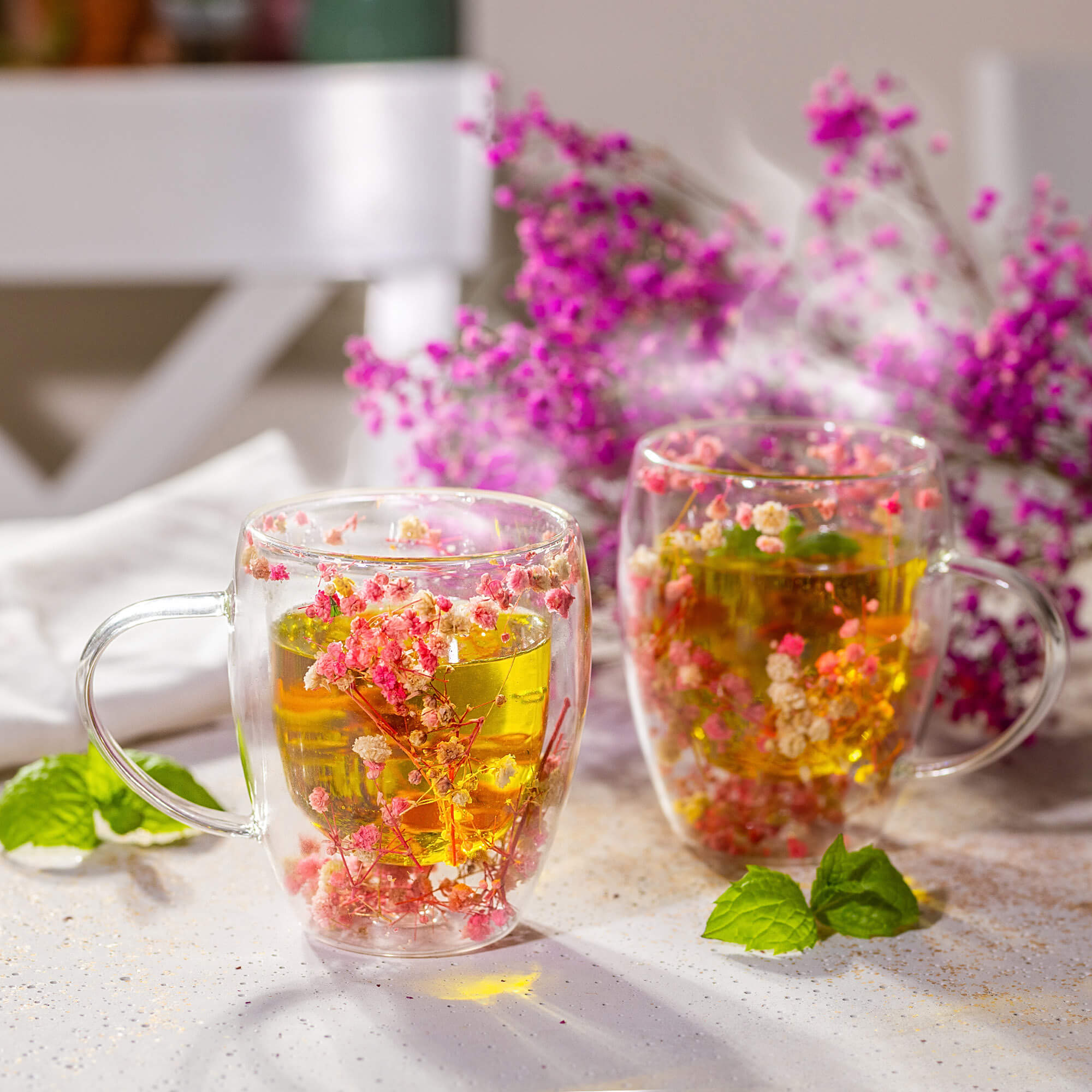 Kubek termiczny z kwiatowym motywem Riga 350ml różowy 1 szt.