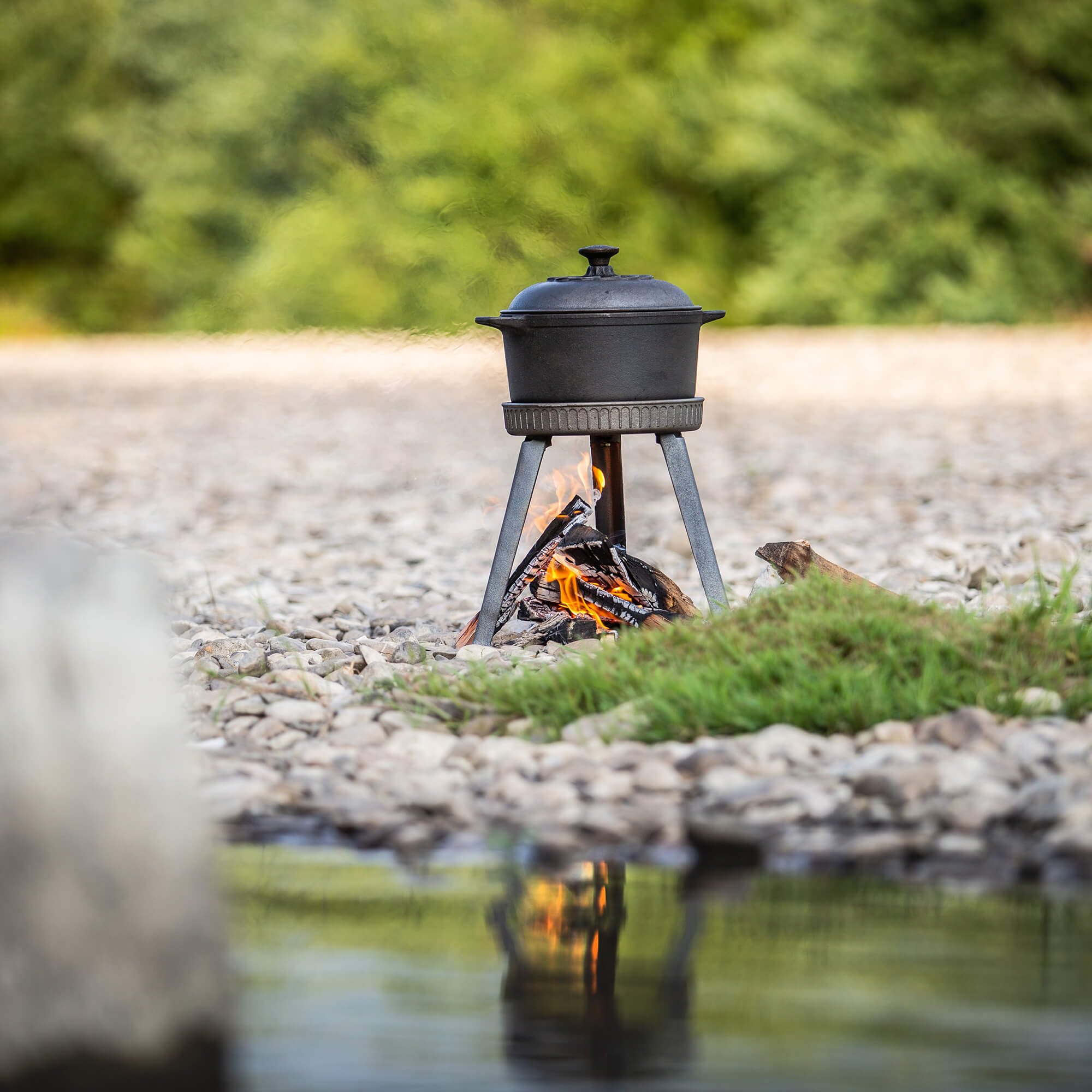 Kociołek żeliwny z rusztem 7.5L