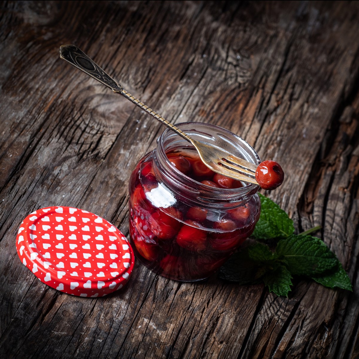 Słoiki Kemi 200ml 100szt 66mm + wieczka "Pszczoły"