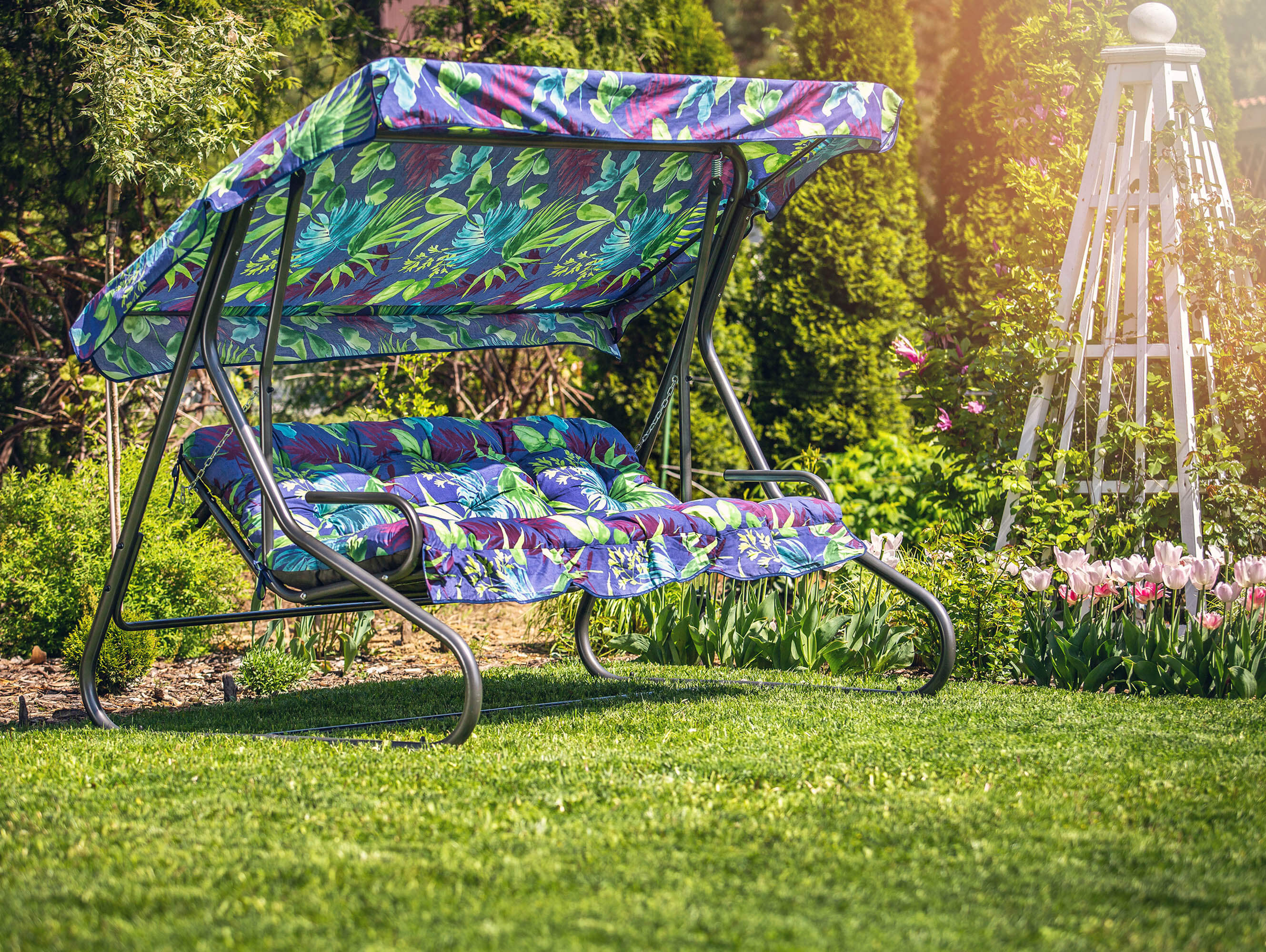 Huśtawka ogrodowa z daszkiem 208 x 159 cm, liście