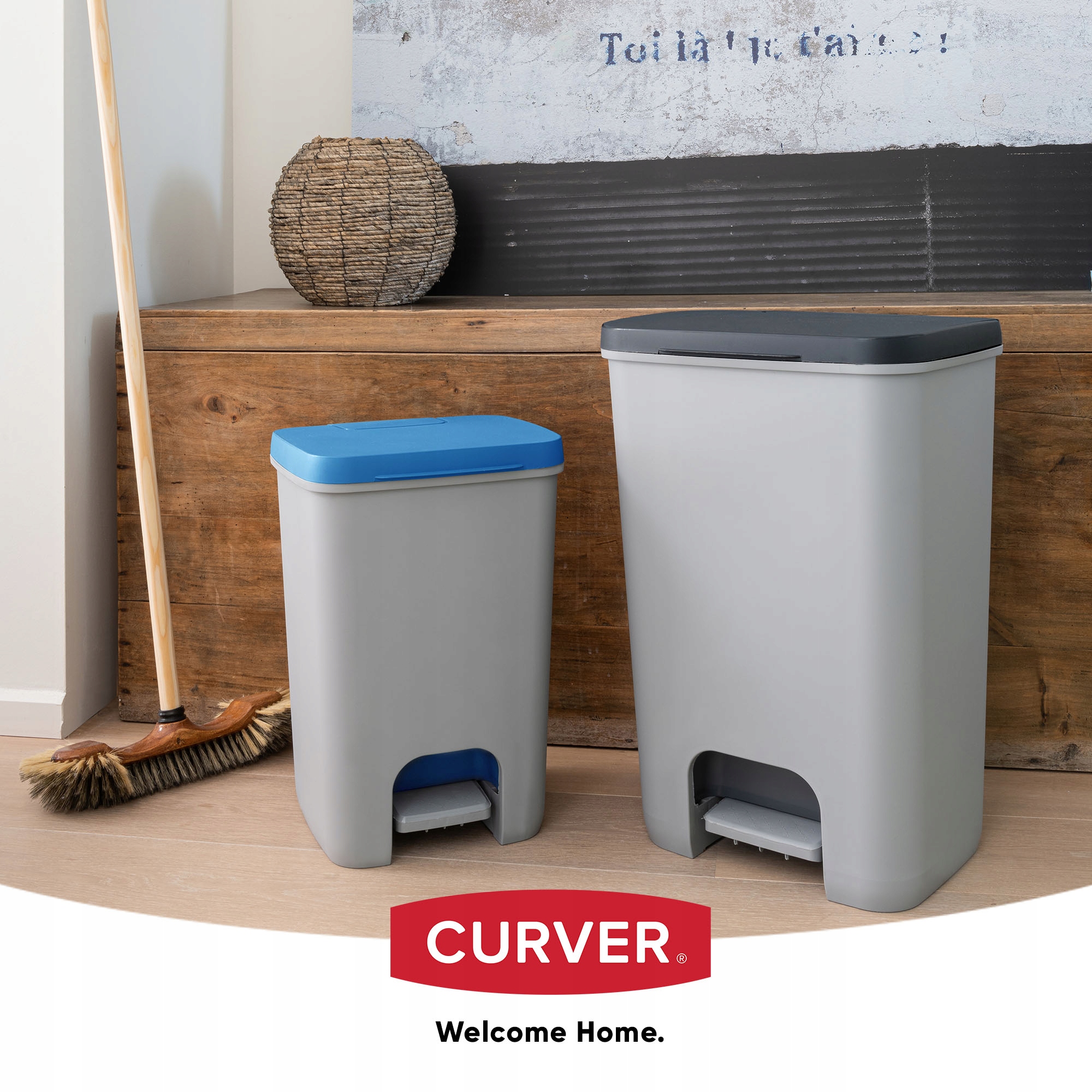 Kosz na śmieci Curver Essentials 20L, niebieski