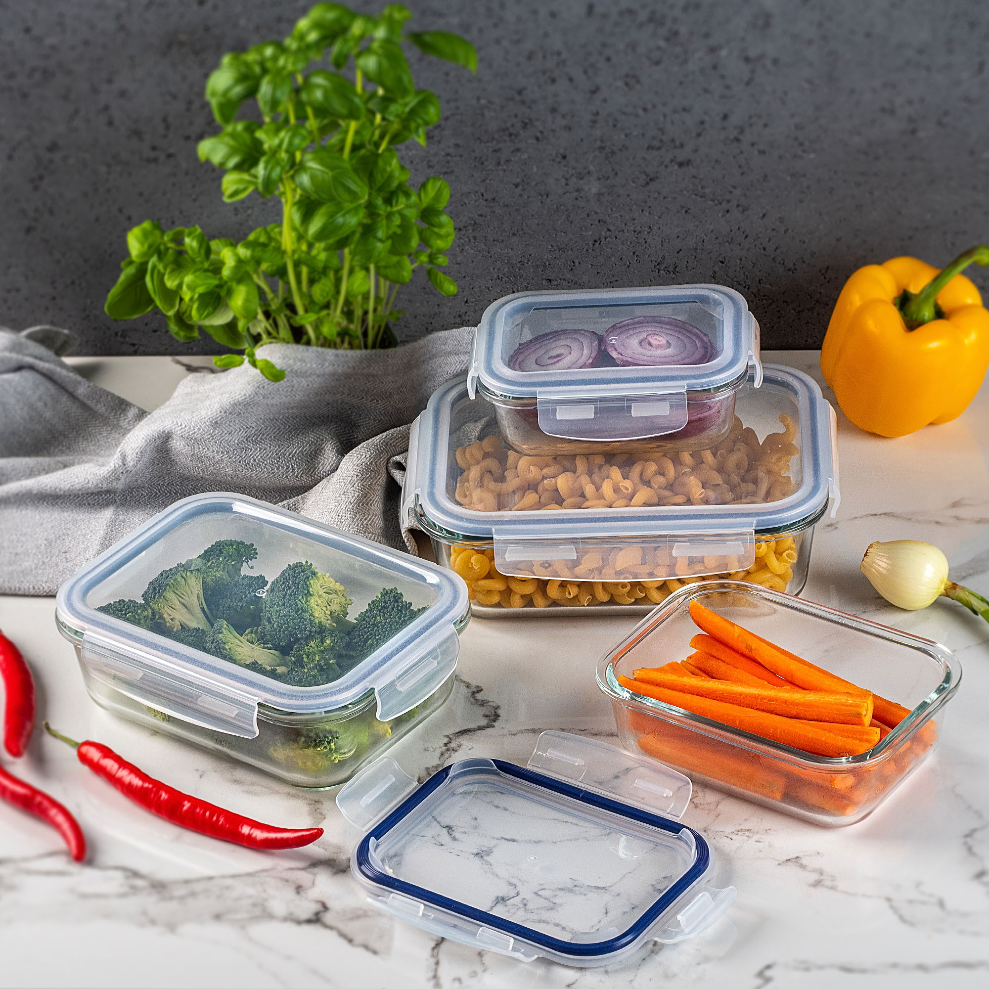 Szklany pojemnik na żywność Athie 640ml prostokątny