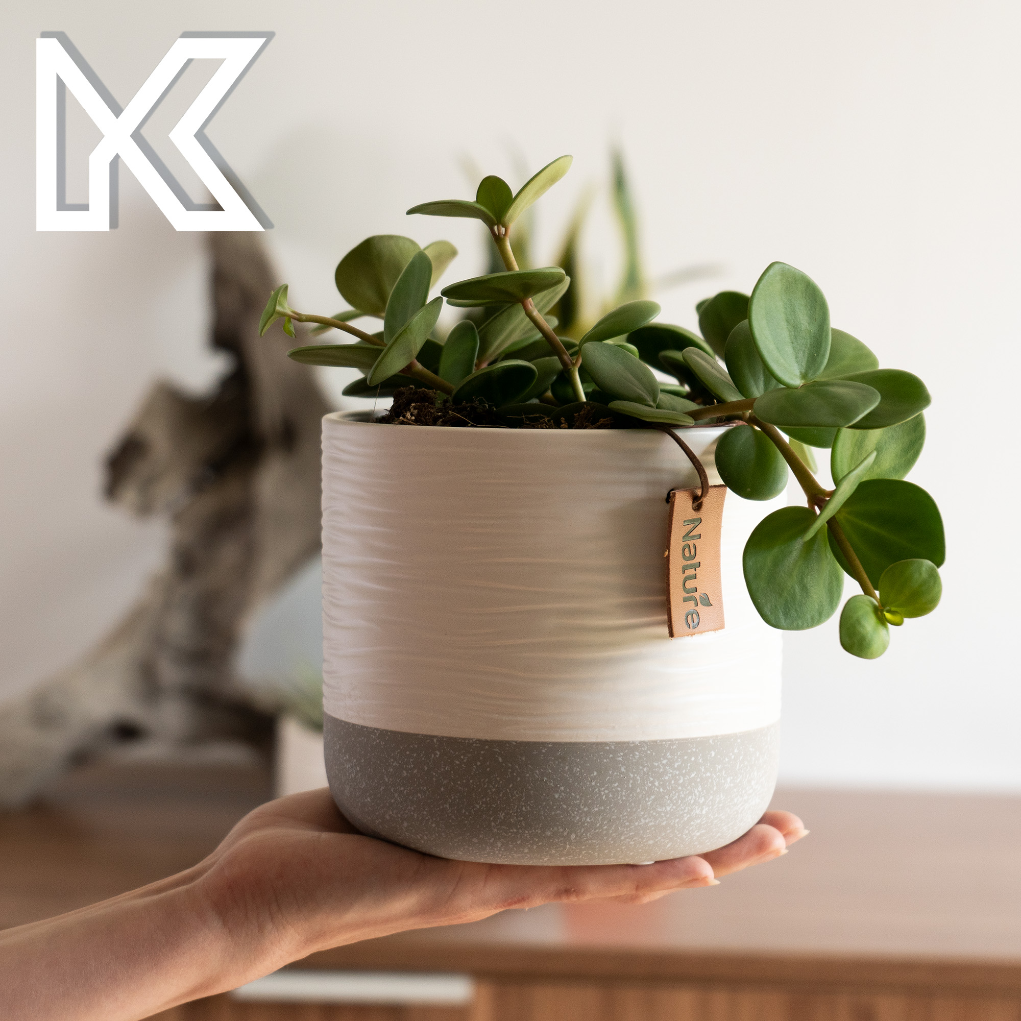 Osłonka ceramiczna Pokka 12 x 13 cm, biała