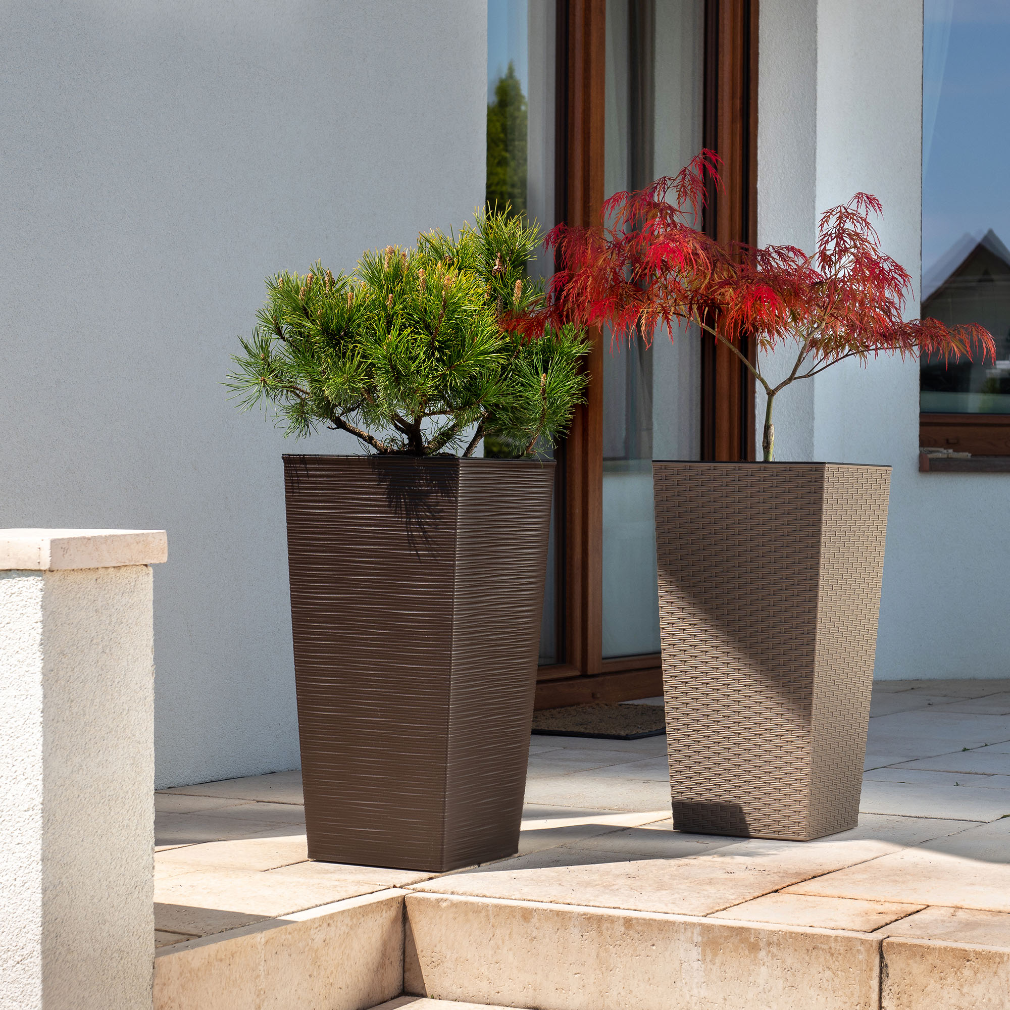 Donica na kwiaty z wkładem Tuluza dłuto 25 cm, mokka