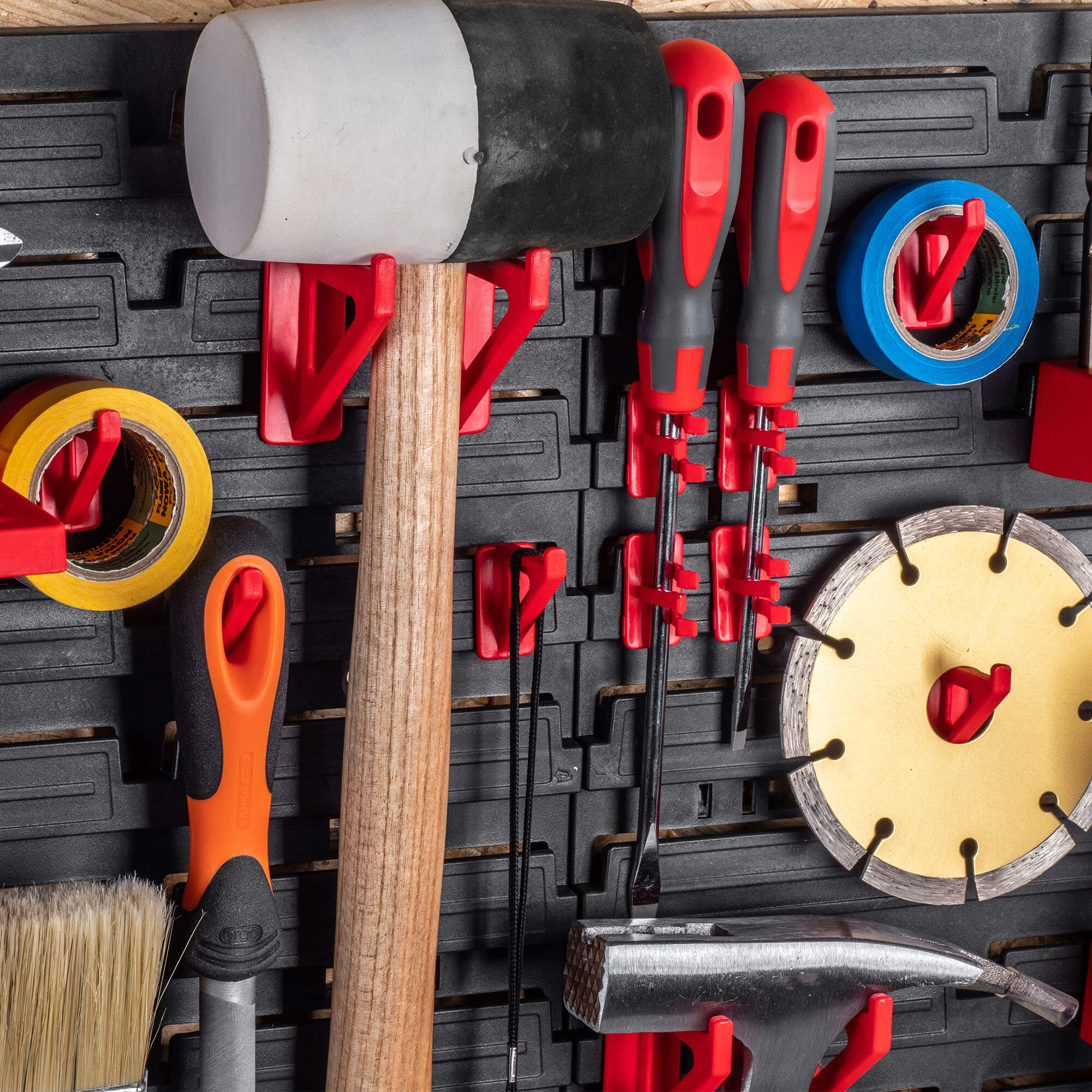 Tablica warsztatowa Lokke 78x78cm 50 elementów czarno-czerwona