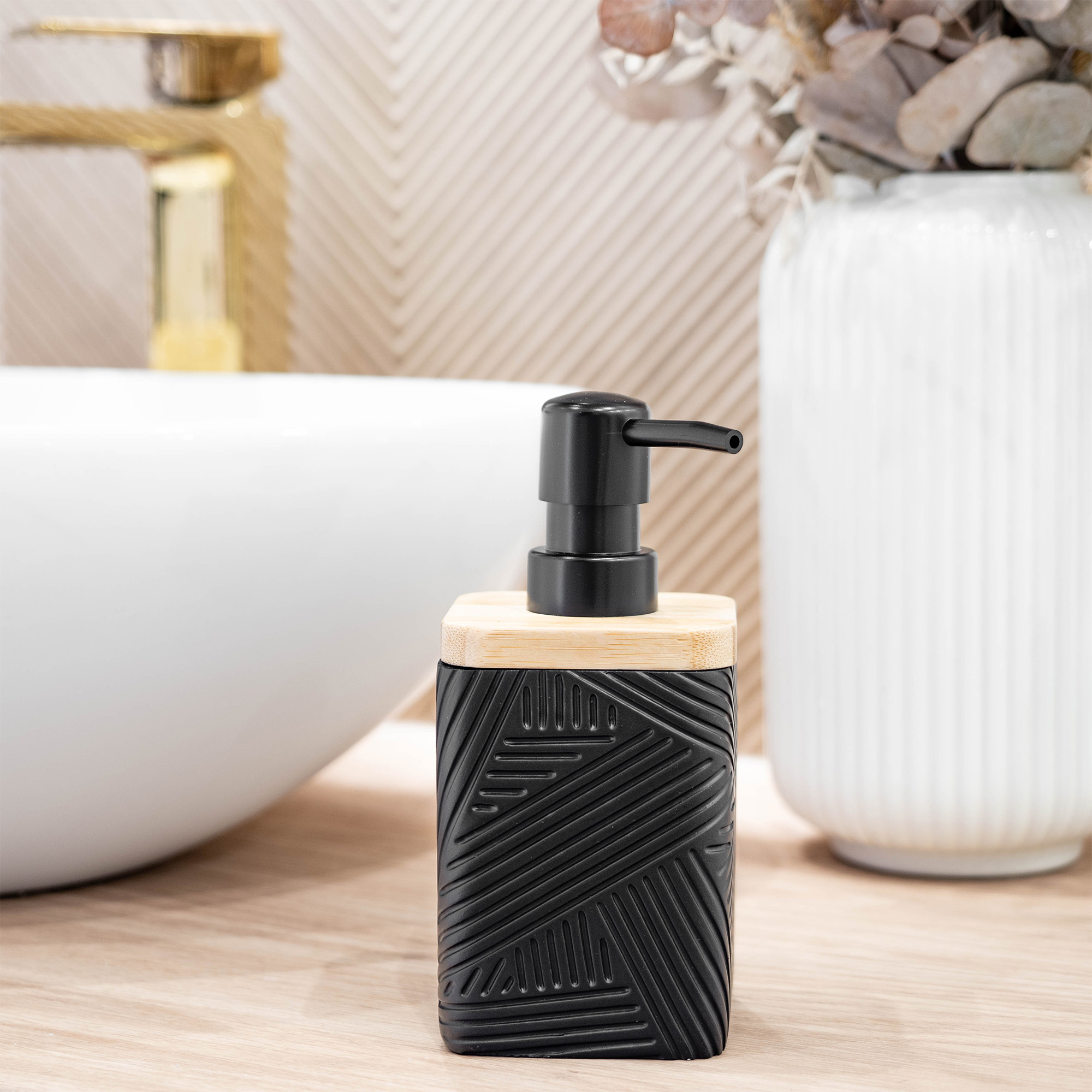 Dozownik na mydło Lunel kwadratowy czarny